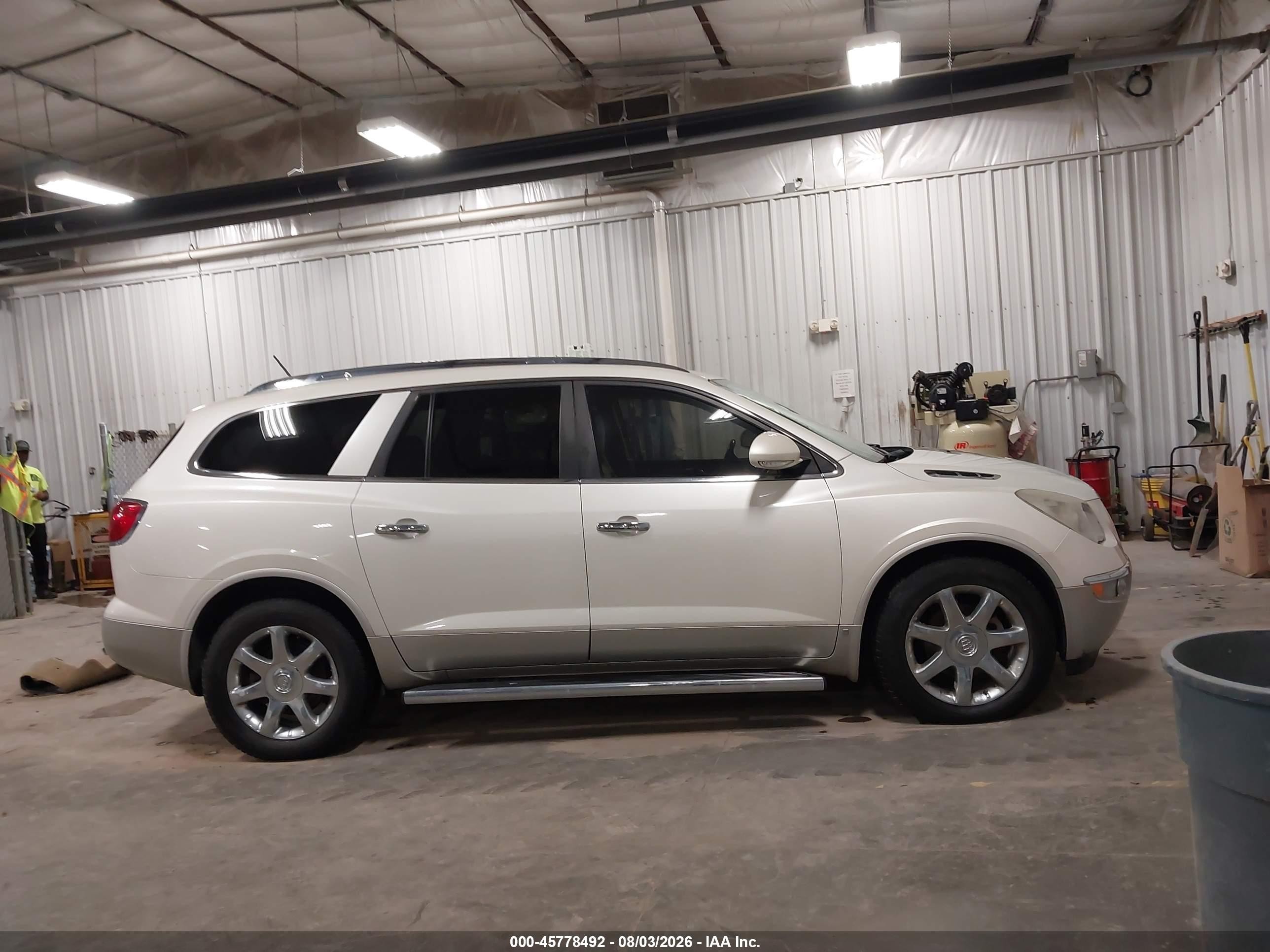2008 Buick Enclave Cxl White vin: 5GAEV23718J258658