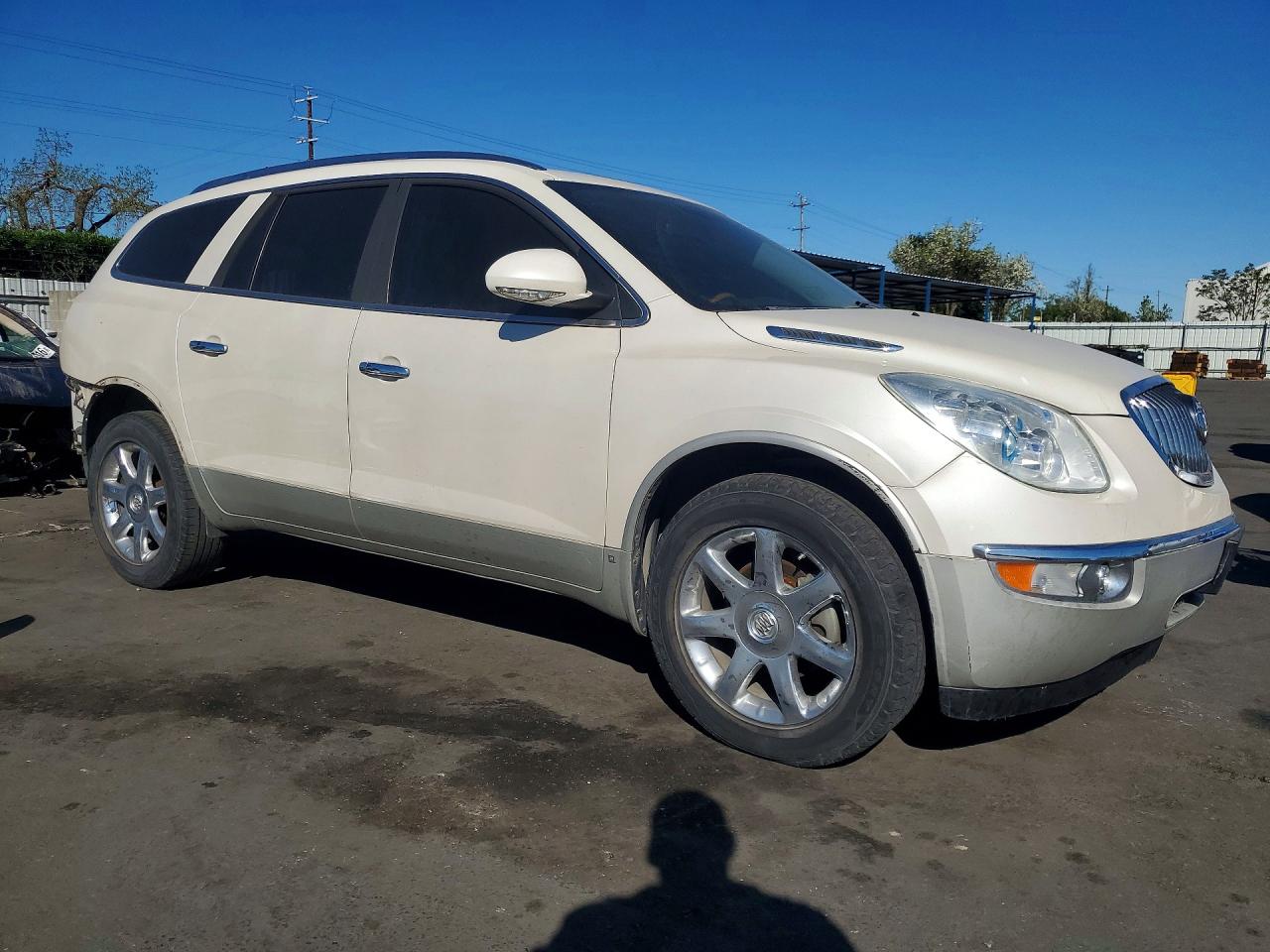2008 Buick Enclave Cxl White vin: 5GAEV23758J293042