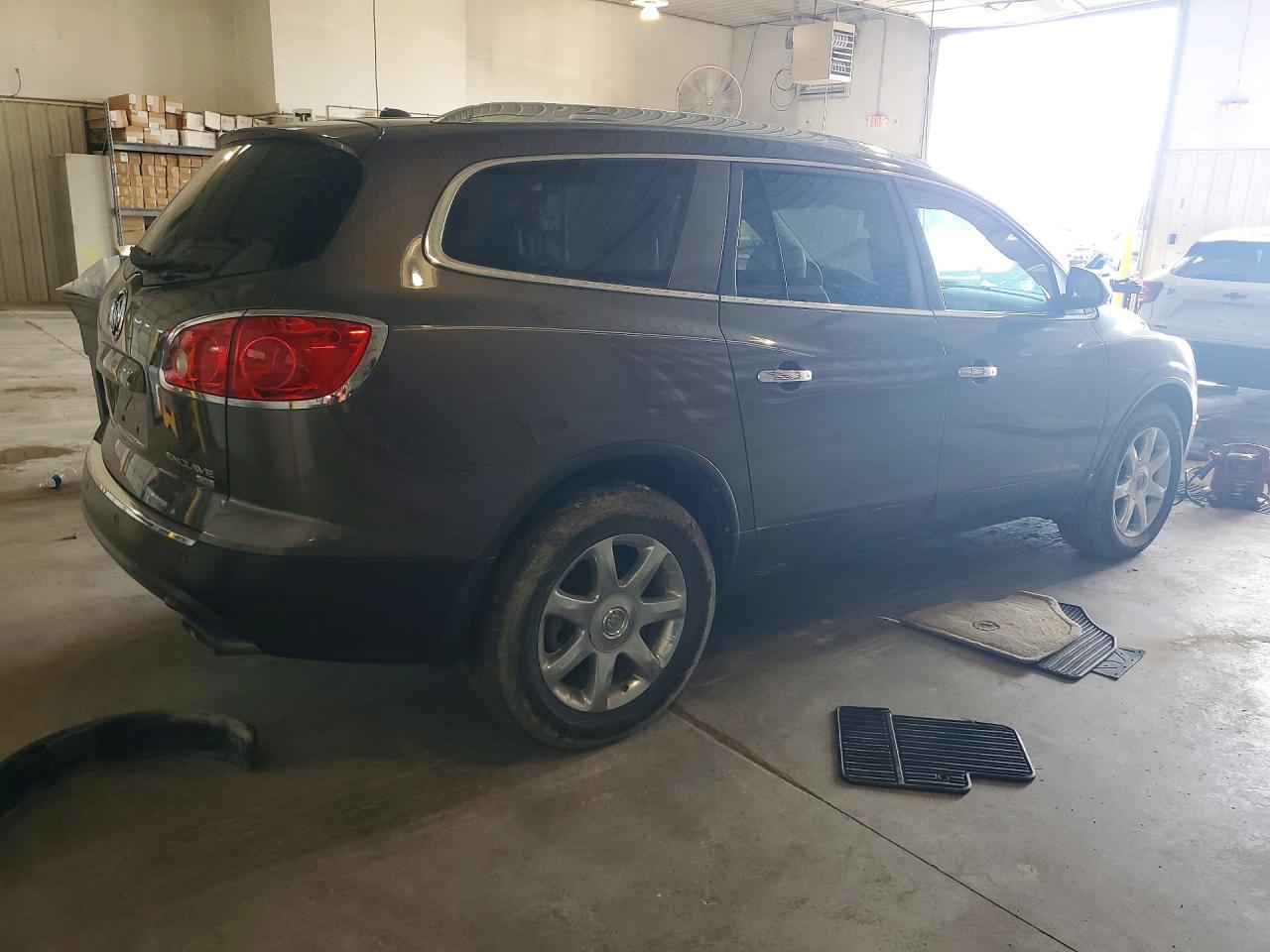 2008 Buick Enclave Brown vin: 5GAEV23768J102289