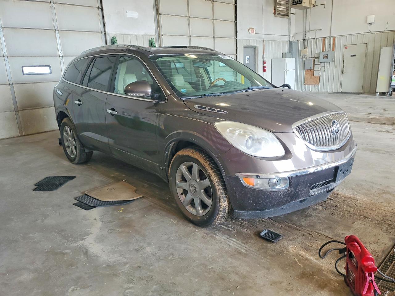 2008 Buick Enclave Brown vin: 5GAEV23768J102289