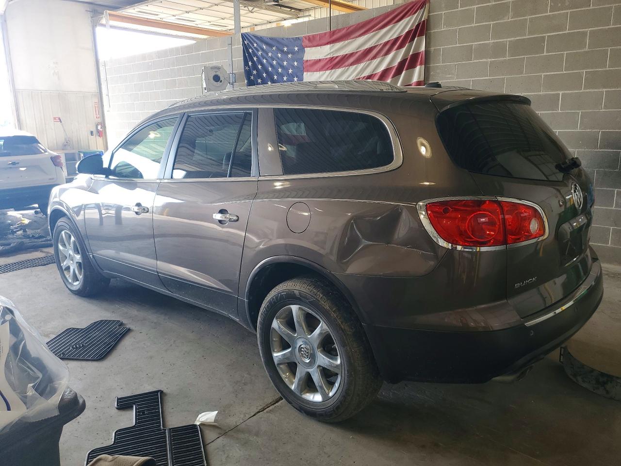 2008 Buick Enclave Brown vin: 5GAEV23768J102289