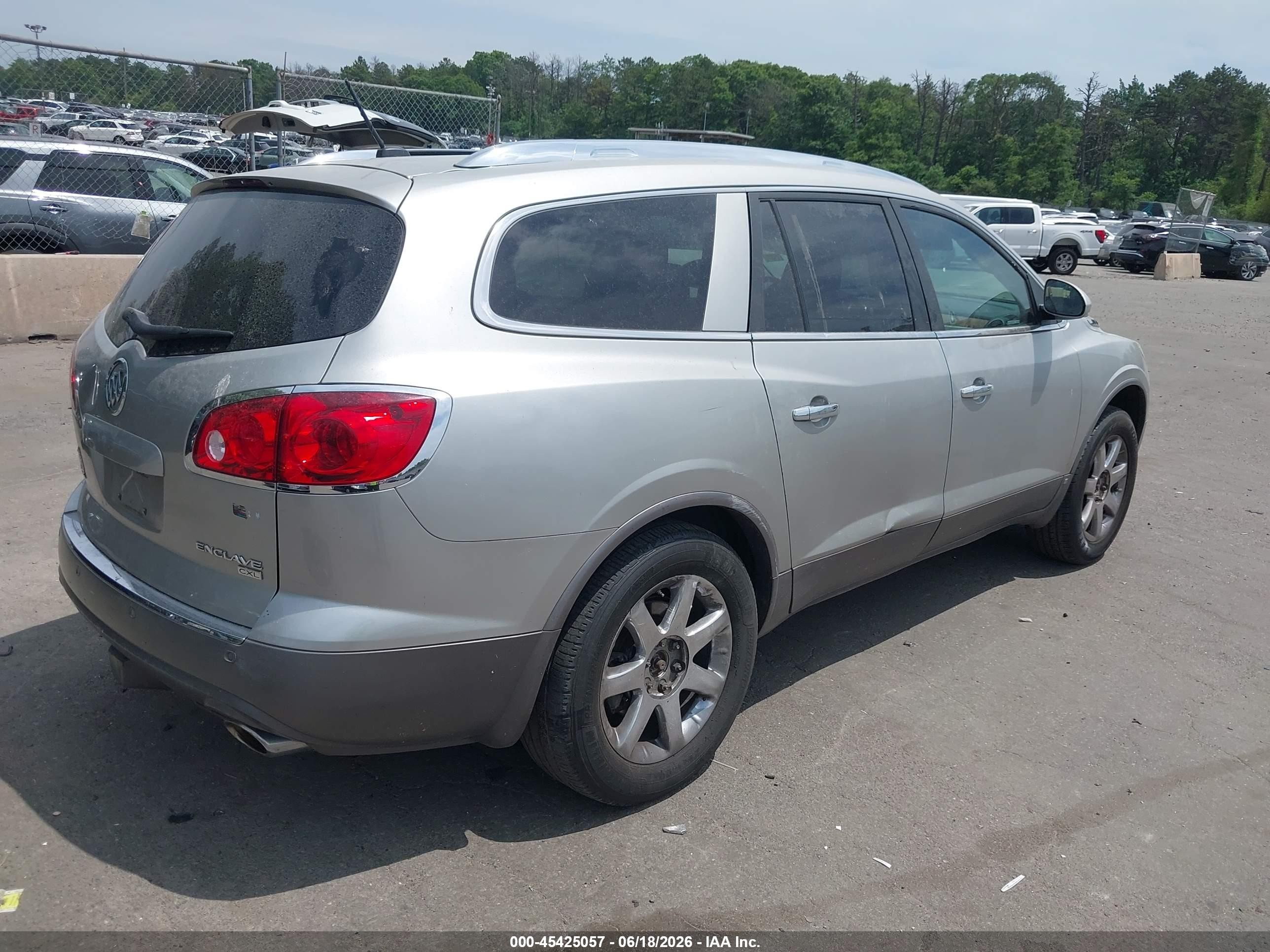 2008 Buick Enclave Cxl Silver vin: 5GAEV23778J289350