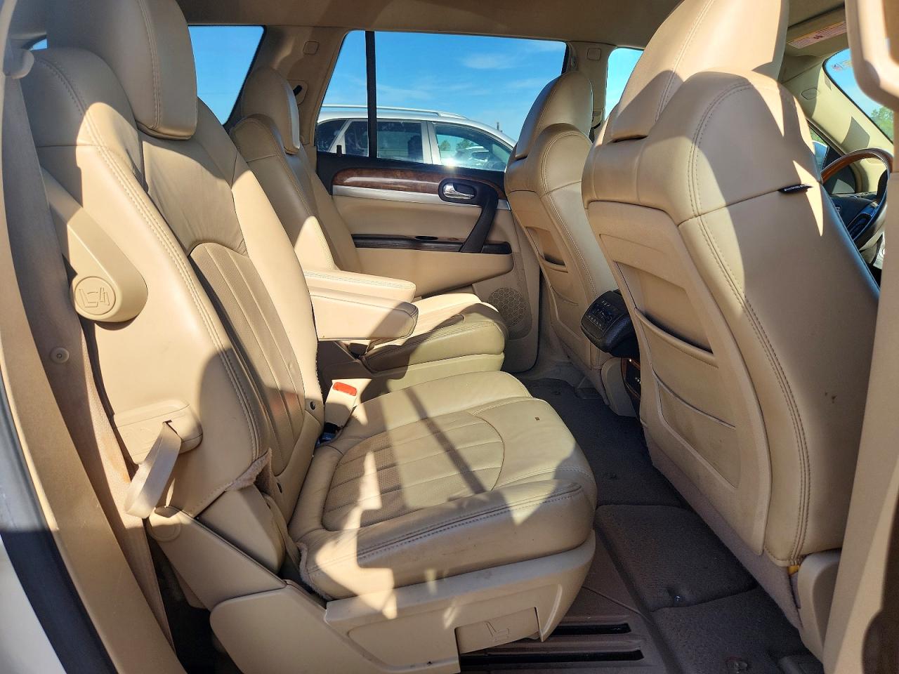 2008 Buick Enclave Cxl Cream vin: 5GAEV23778J297223