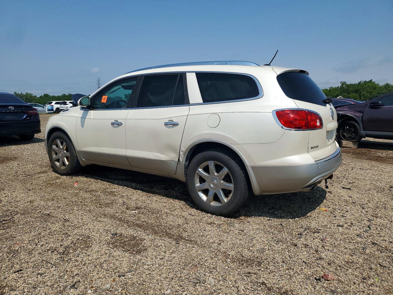 2008 Buick Enclave Cxl White vin: 5GAEV23788J275800