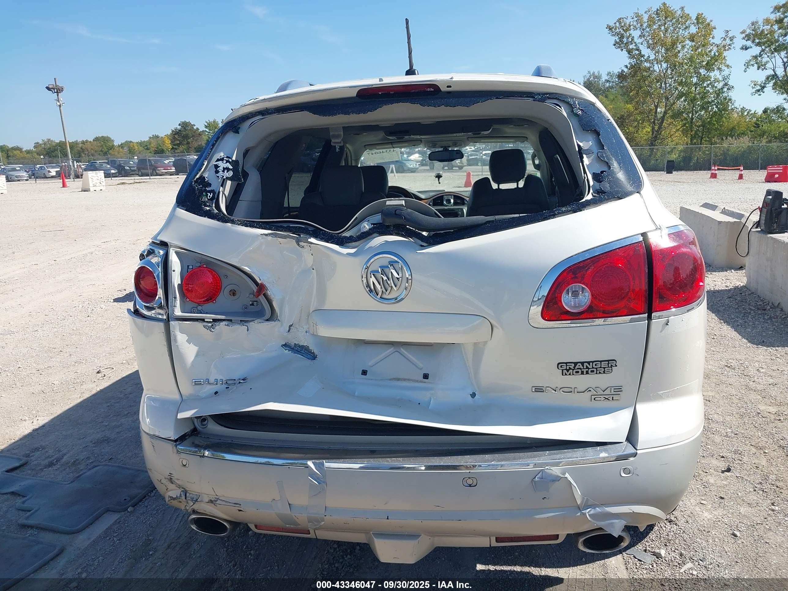 2008 Buick Enclave Cxl Кремовый vin: 5GAEV23798J104974