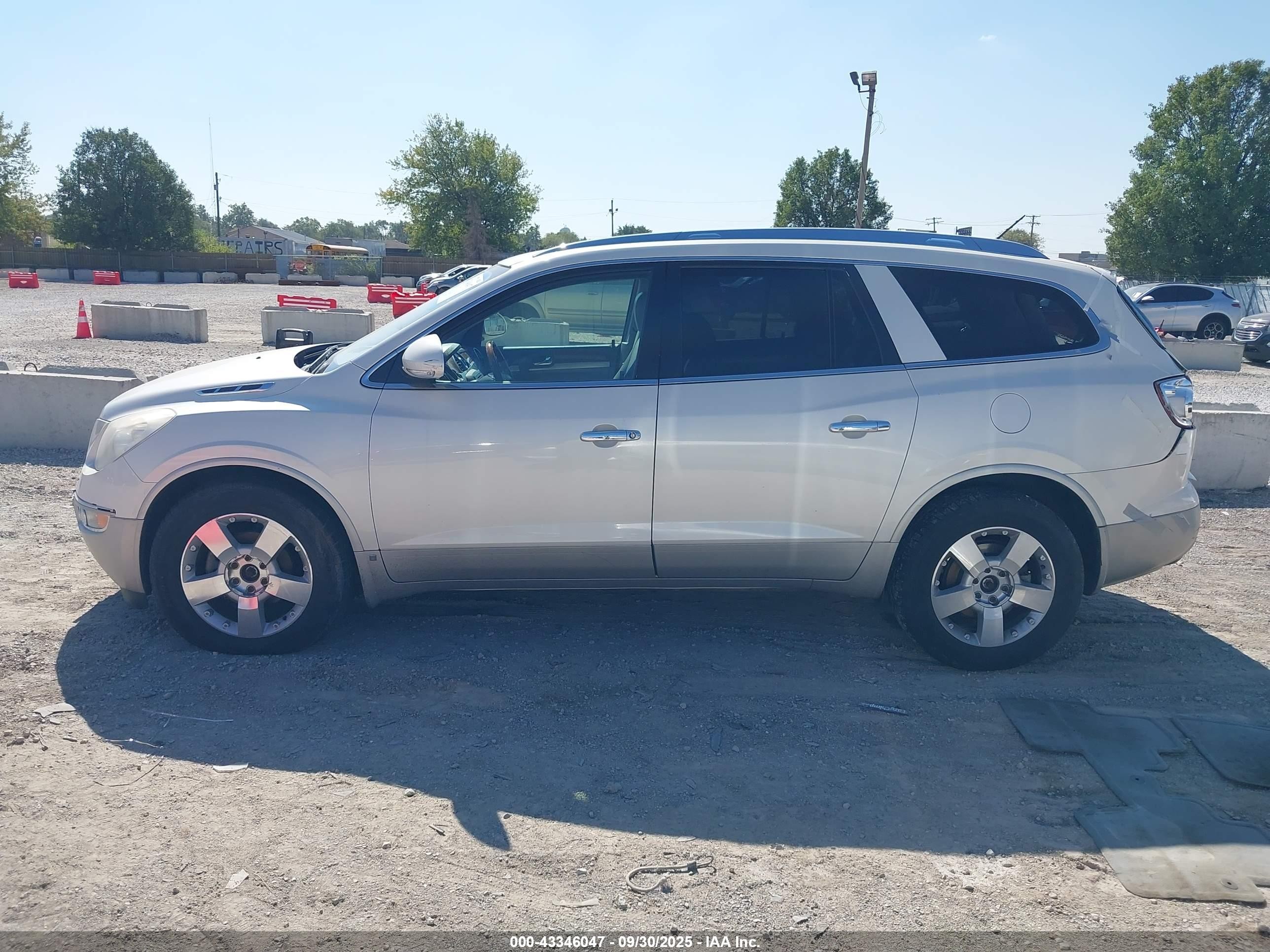 2008 Buick Enclave Cxl Кремовый vin: 5GAEV23798J104974