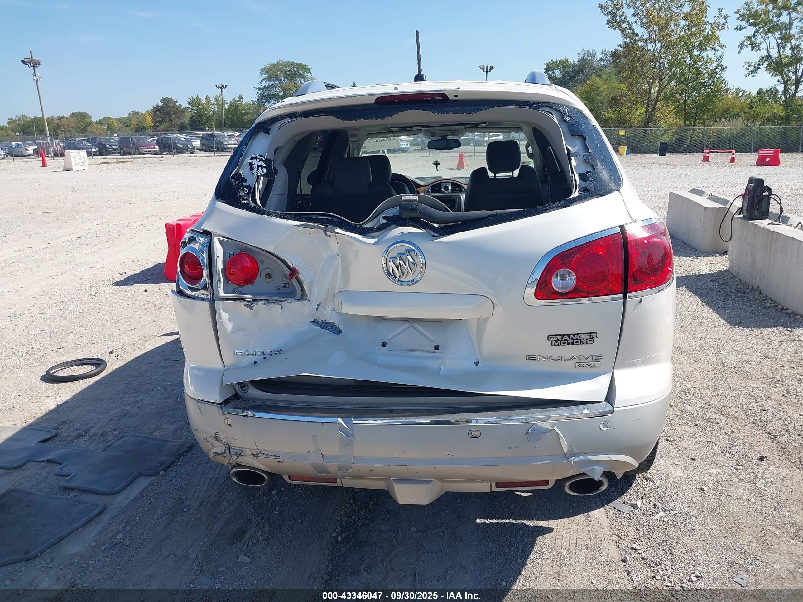 2008 Buick Enclave Cxl Кремовый vin: 5GAEV23798J104974