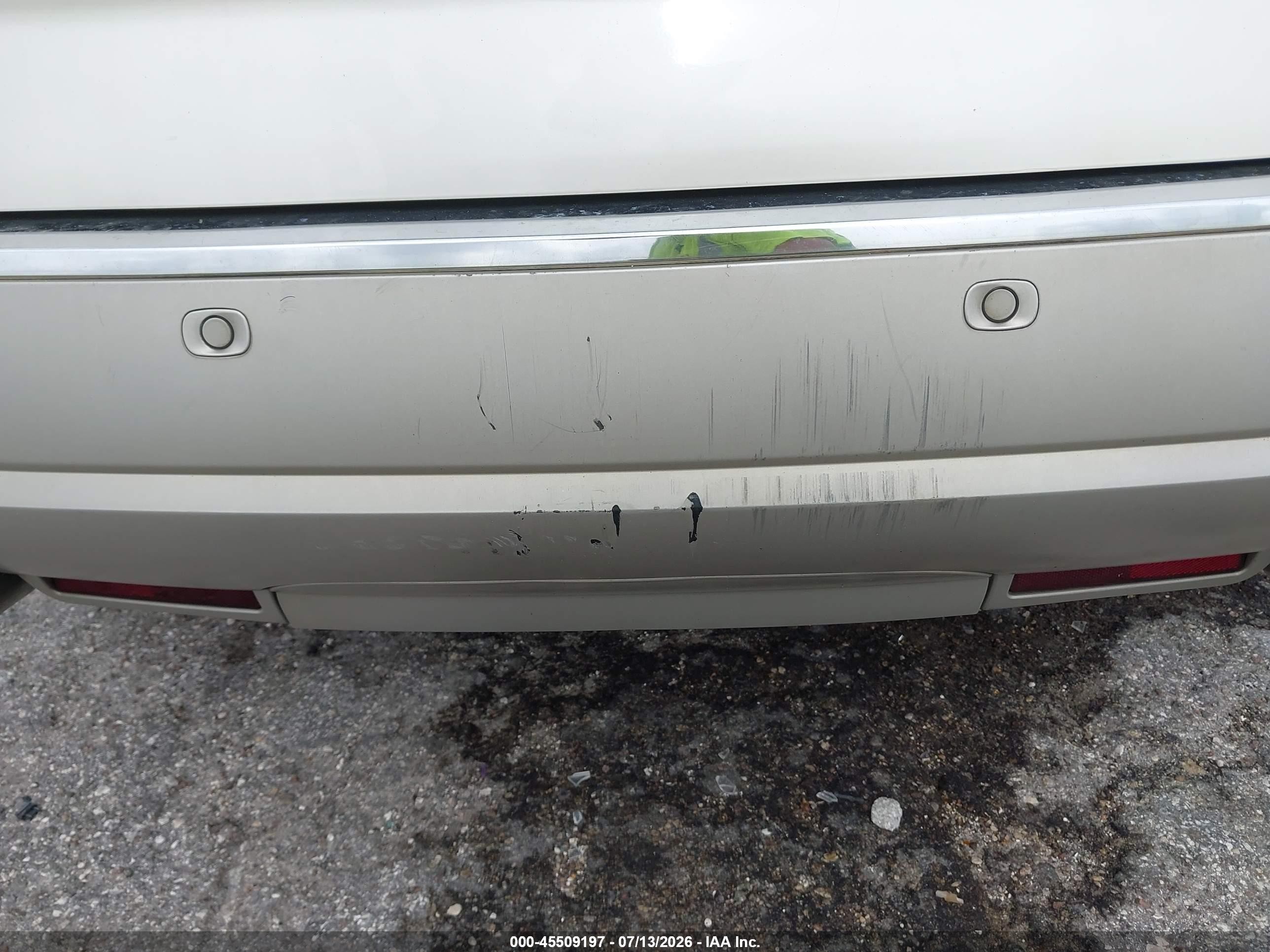 2008 Buick Enclave Cxl White vin: 5GAEV237X8J107687