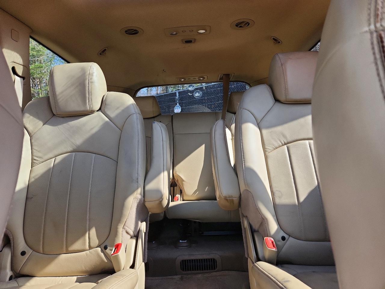 2008 Buick Enclave Cxl Бежевый vin: 5GAEV237X8J284000