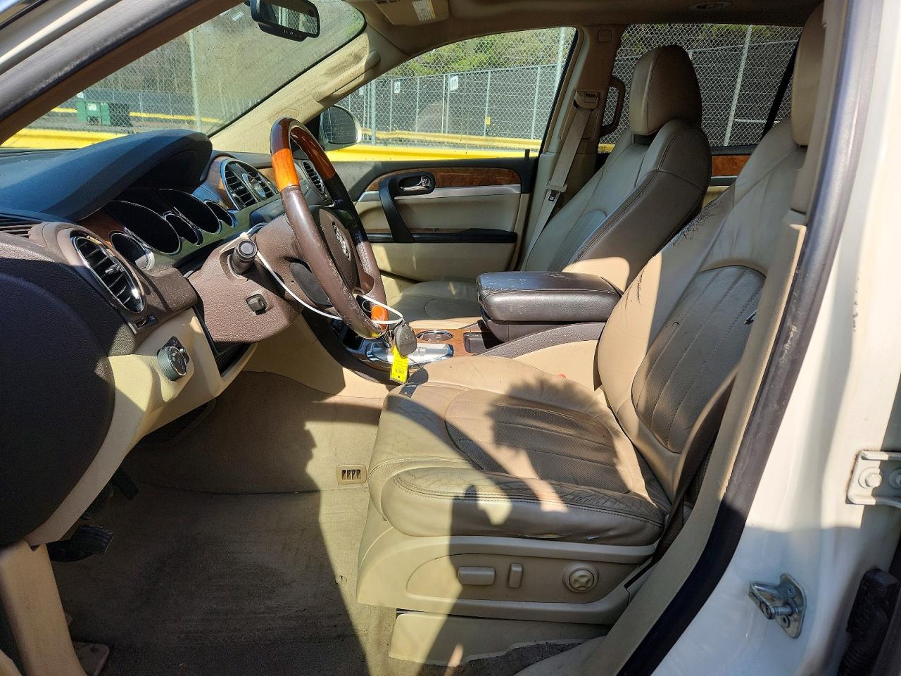 2008 Buick Enclave Cxl Бежевый vin: 5GAEV237X8J284000