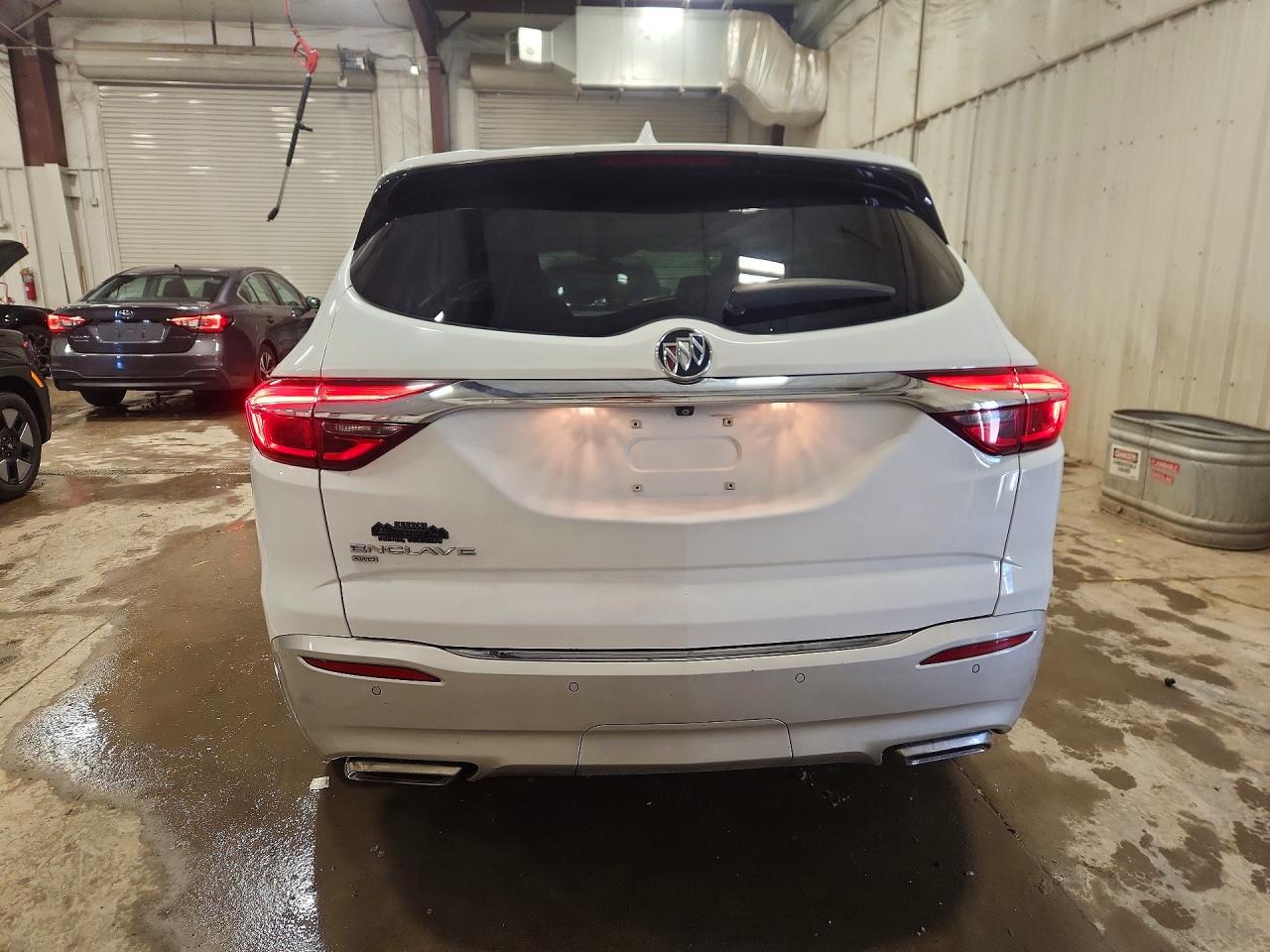 2020 Buick Enclave Essence White vin: 5GAEVAKW1LJ205986