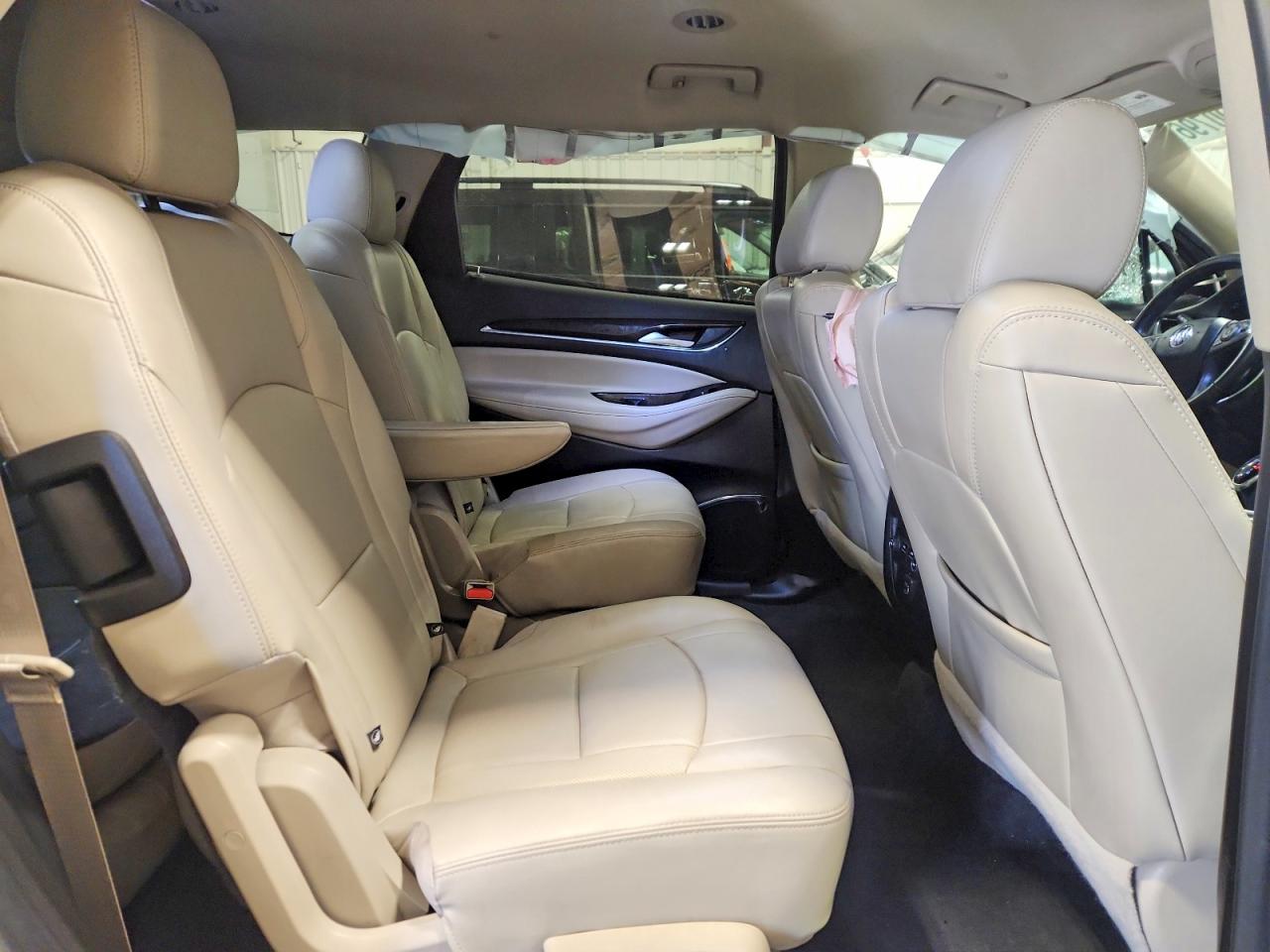 2020 Buick Enclave Essence White vin: 5GAEVAKW1LJ205986