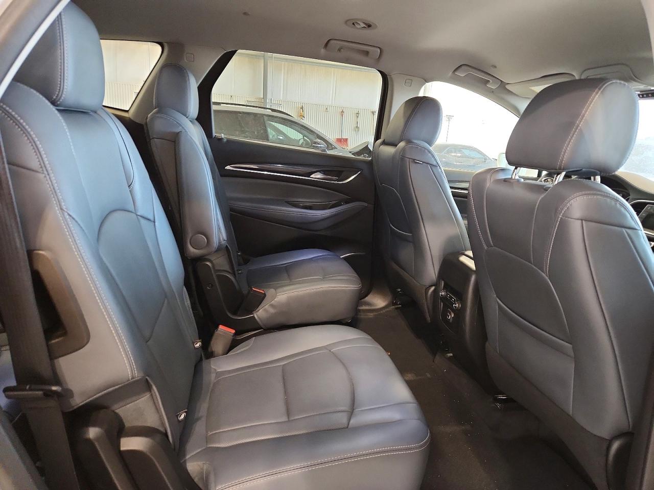 2020 Buick Enclave Essence White vin: 5GAEVAKW9LJ230716