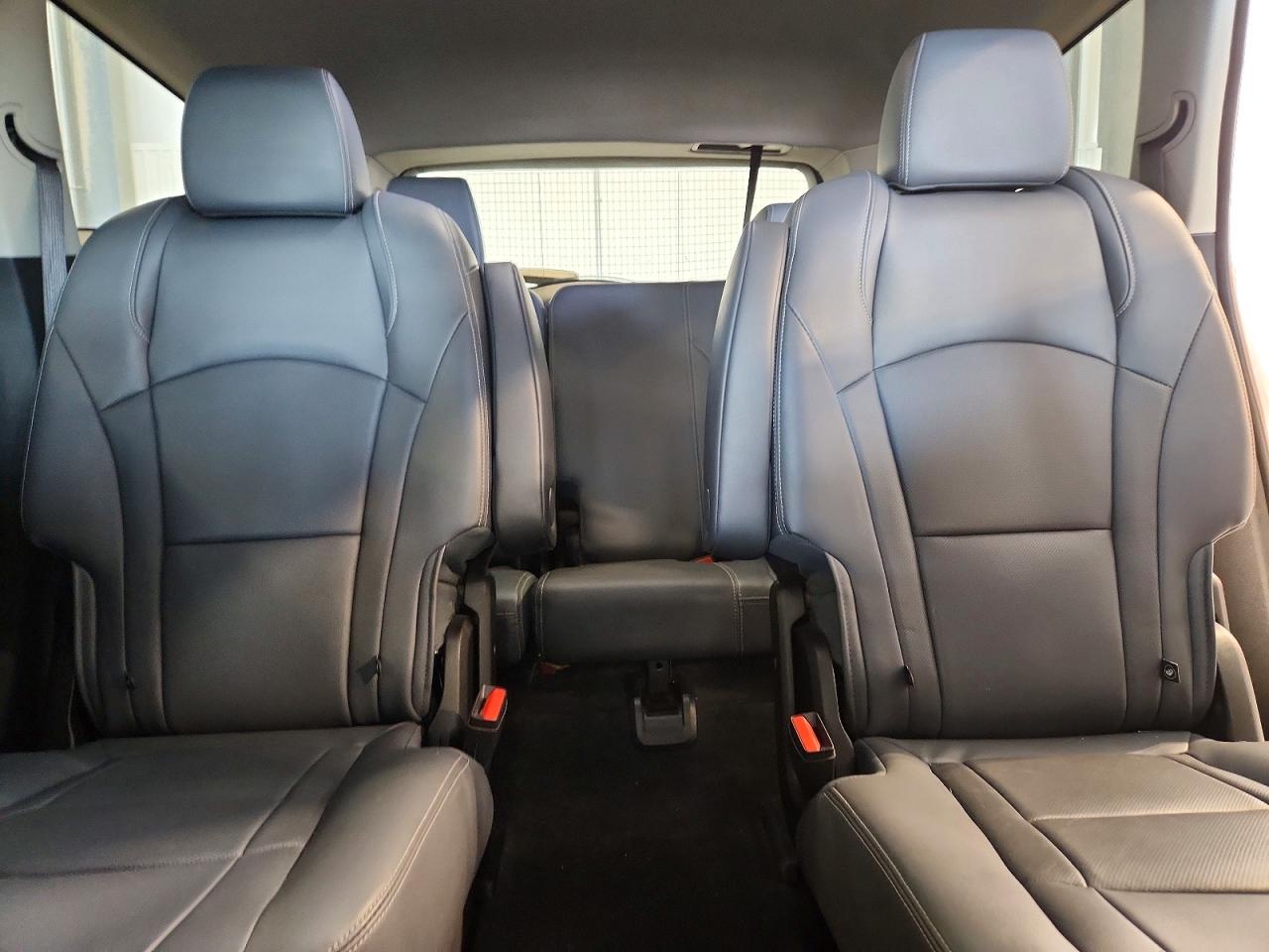 2020 Buick Enclave Essence White vin: 5GAEVAKW9LJ230716