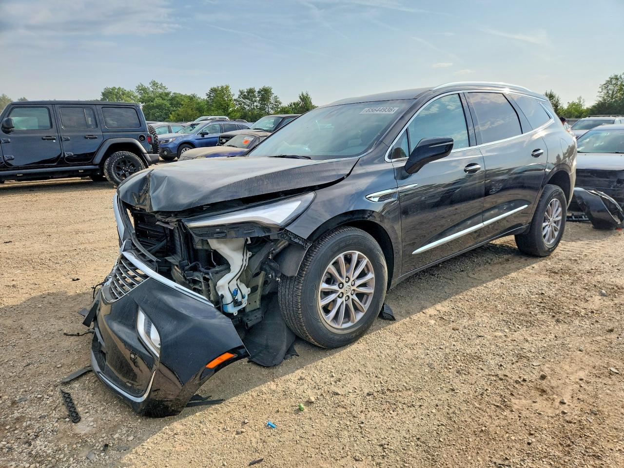 2023 Buick Enclave Essence Черный vin: 5GAEVAKWXPJ275170
