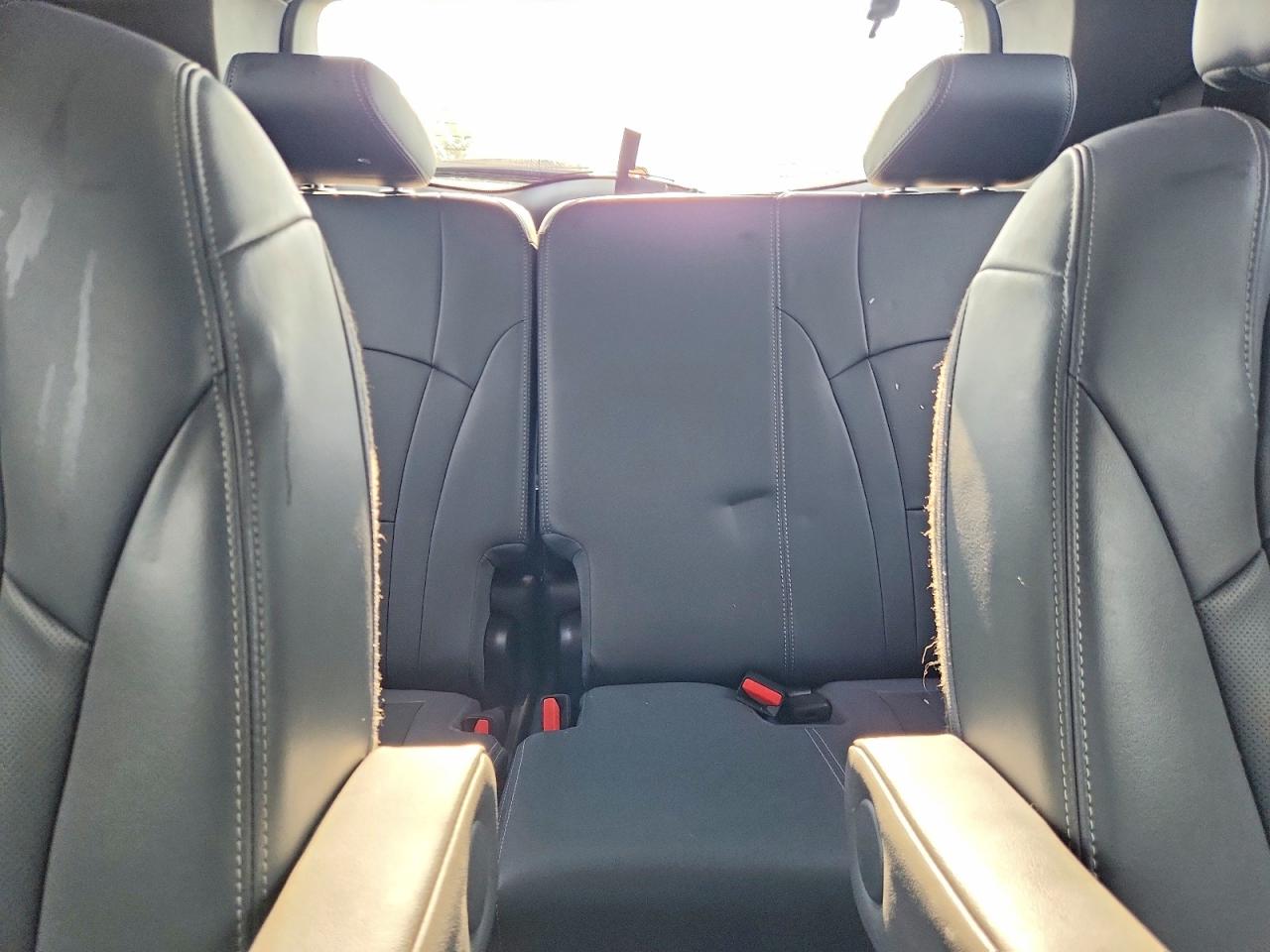 2023 Buick Enclave Essence Black vin: 5GAEVAKWXPJ275170