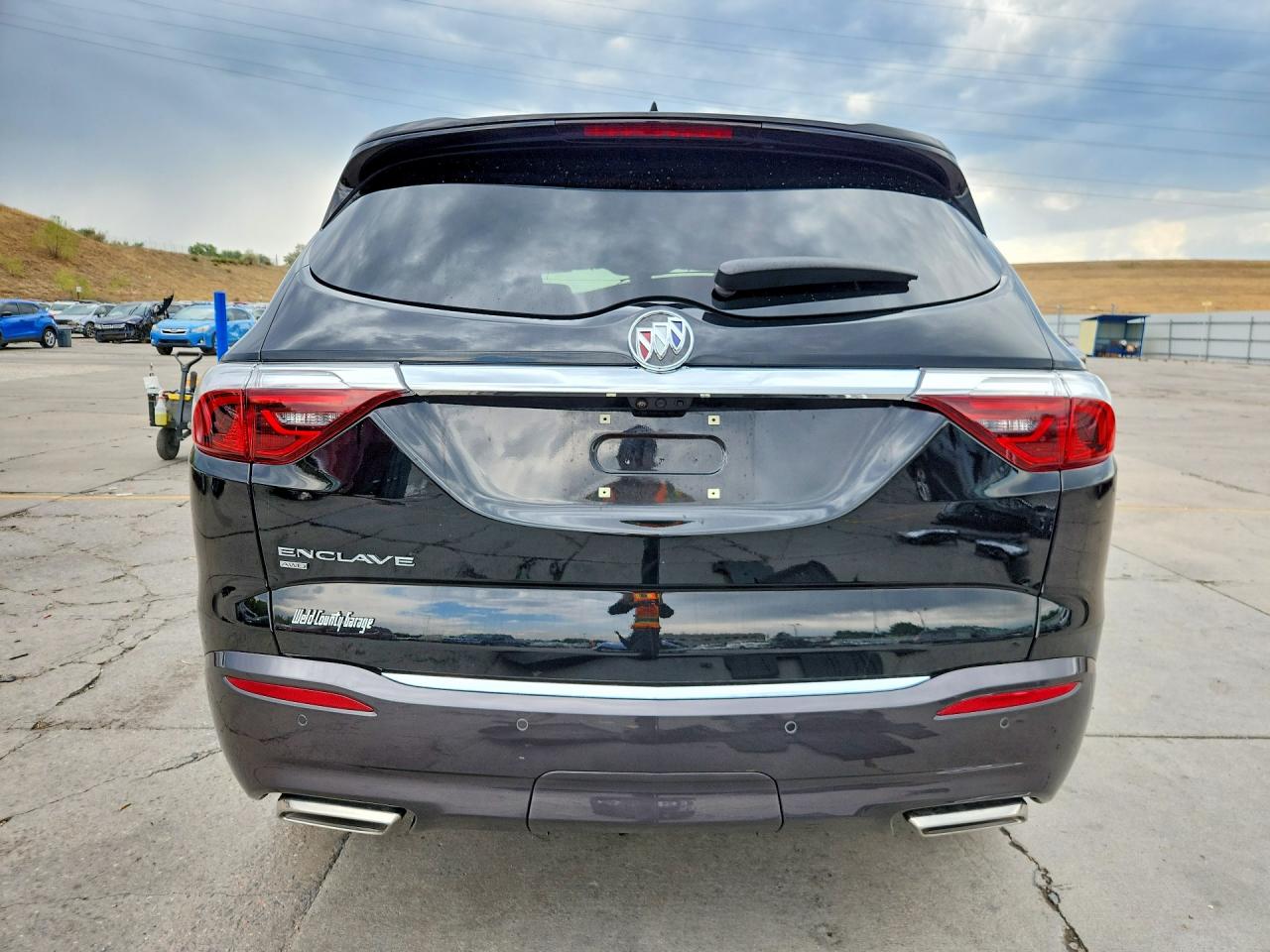 2024 Buick Enclave Premium Черный vin: 5GAEVBKW5RJ137836