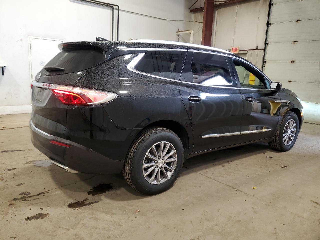 2022 Buick Enclave Premium Черный vin: 5GAEVBKW9NJ156271
