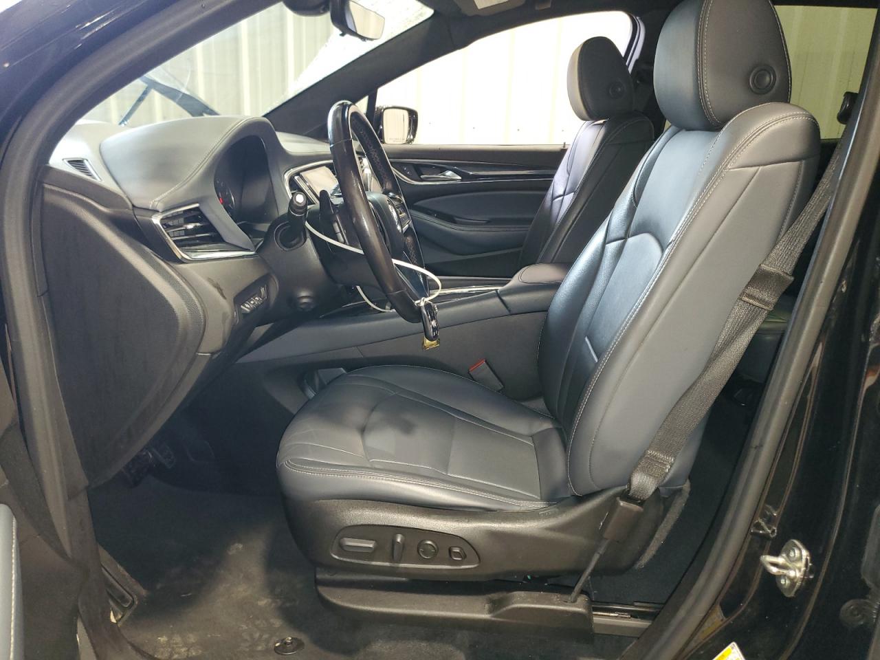 2022 Buick Enclave Premium Черный vin: 5GAEVBKW9NJ156271