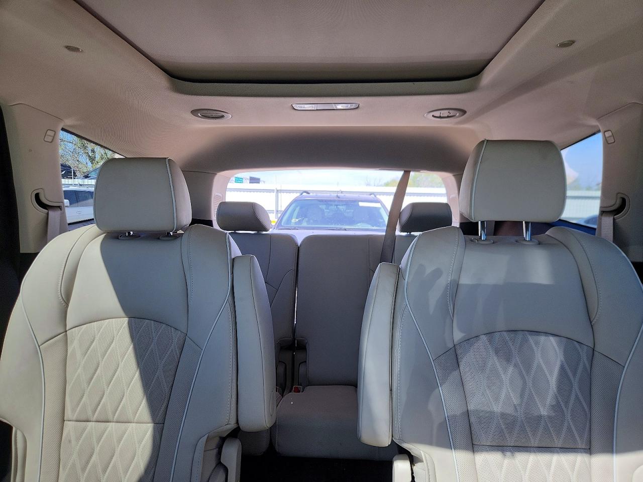 2023 Buick Enclave Avenir Белый vin: 5GAEVCKW3PJ183037