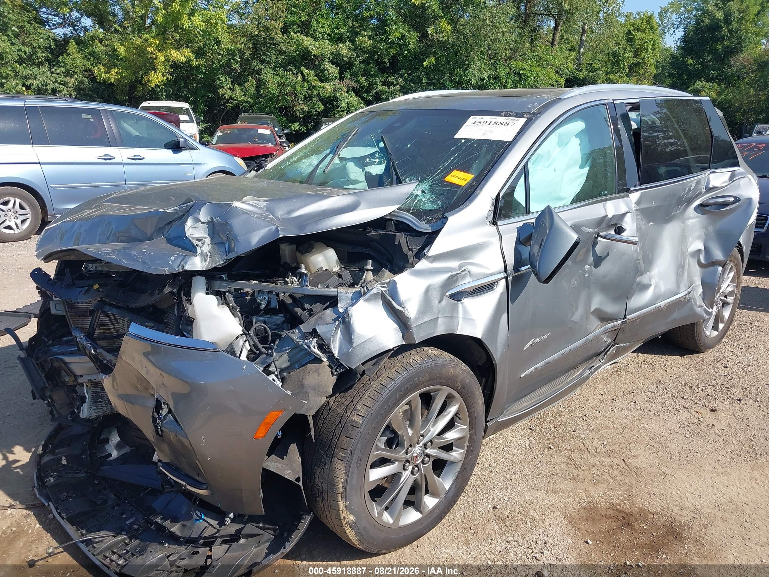 2024 Buick Enclave Avenir Awd Gray vin: 5GAEVCKW7RJ104911