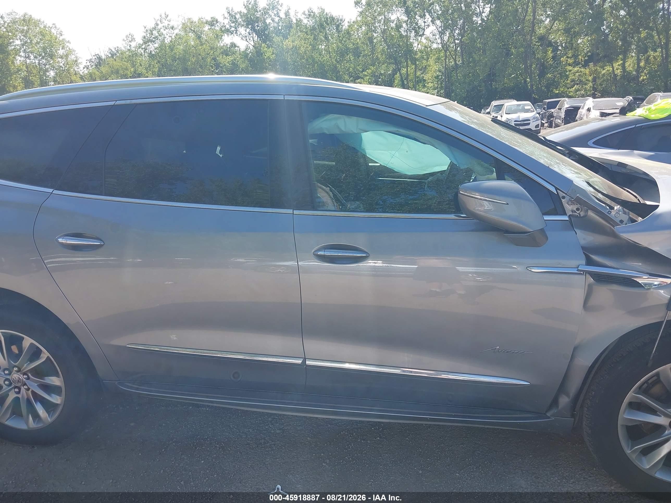 2024 Buick Enclave Avenir Awd Gray vin: 5GAEVCKW7RJ104911