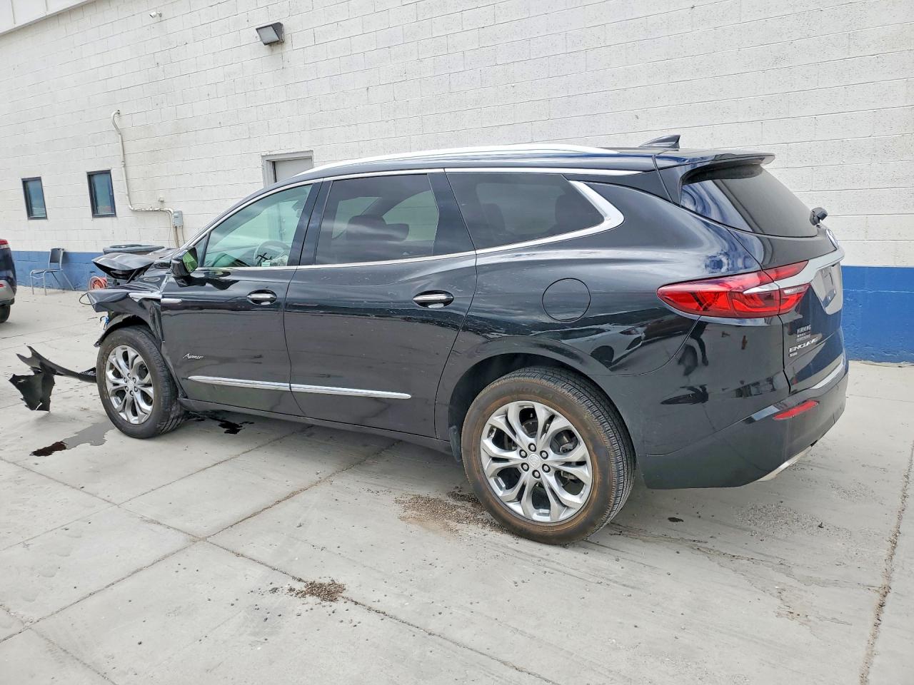 2021 Buick Enclave Avenir Черный vin: 5GAEVCKW8MJ128482