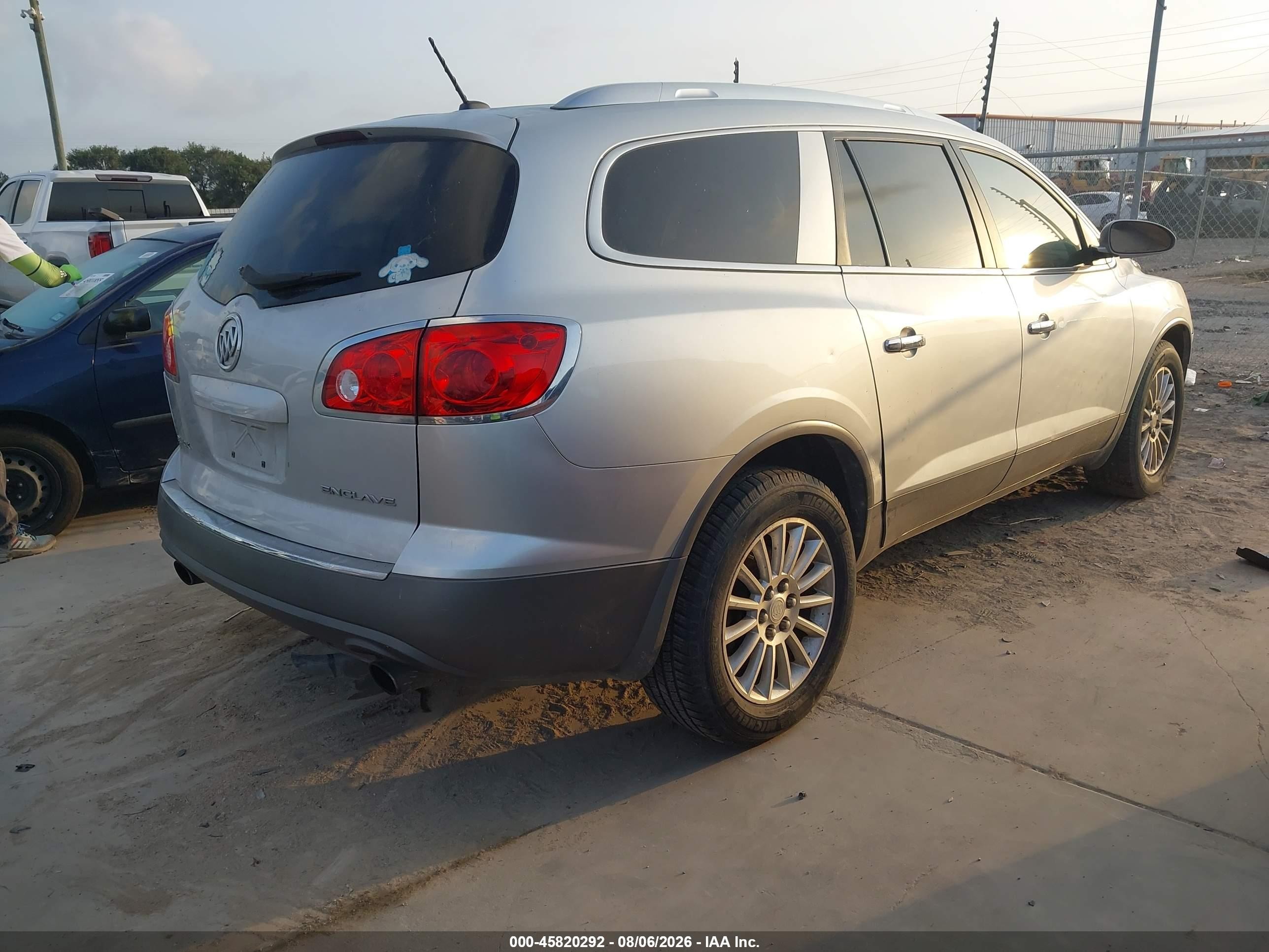 2011 Buick Enclave Cx Silver vin: 5GAKRAED1BJ306493
