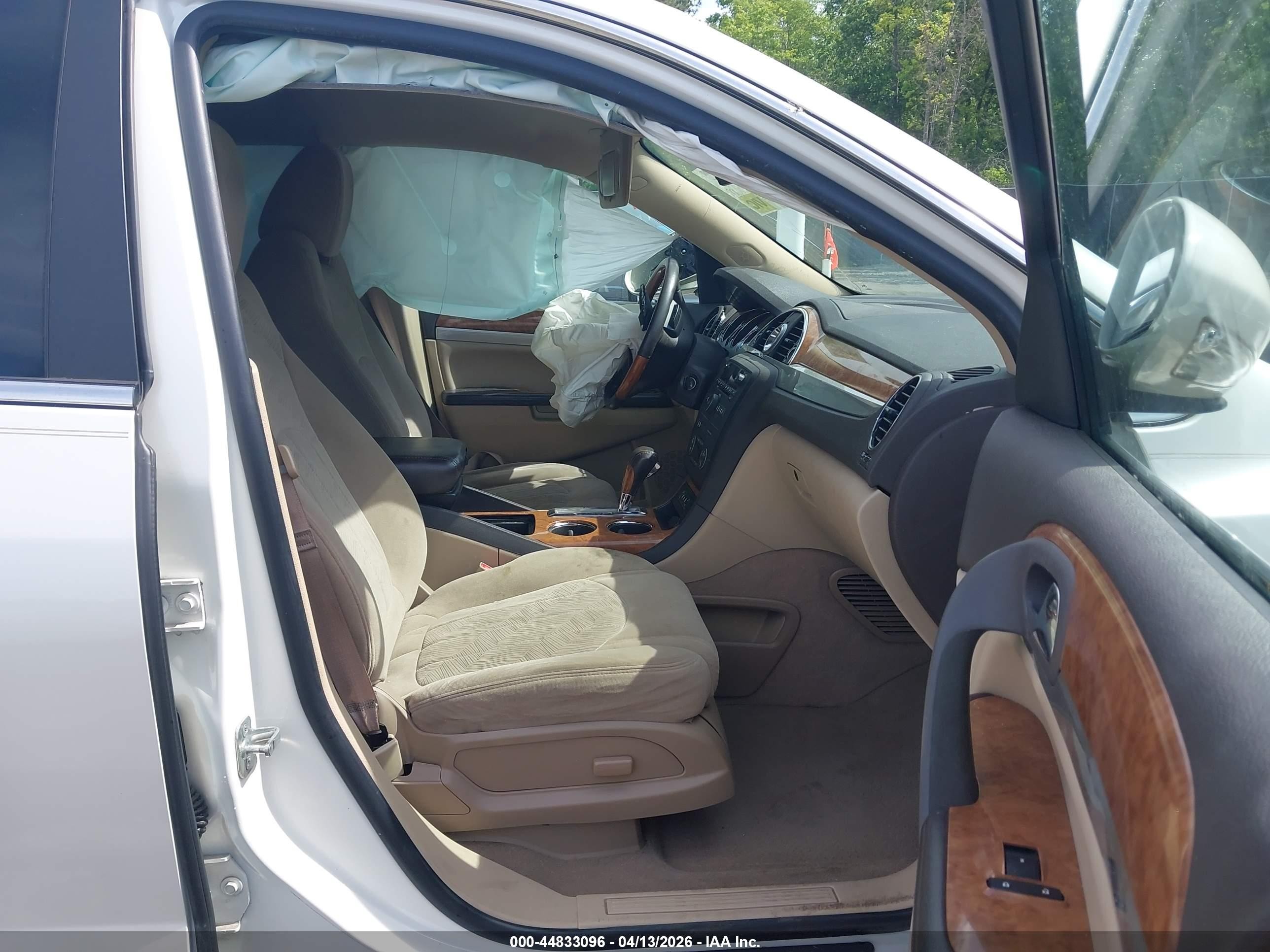 2011 Buick Enclave Cx Кремовый vin: 5GAKRAED2BJ266960