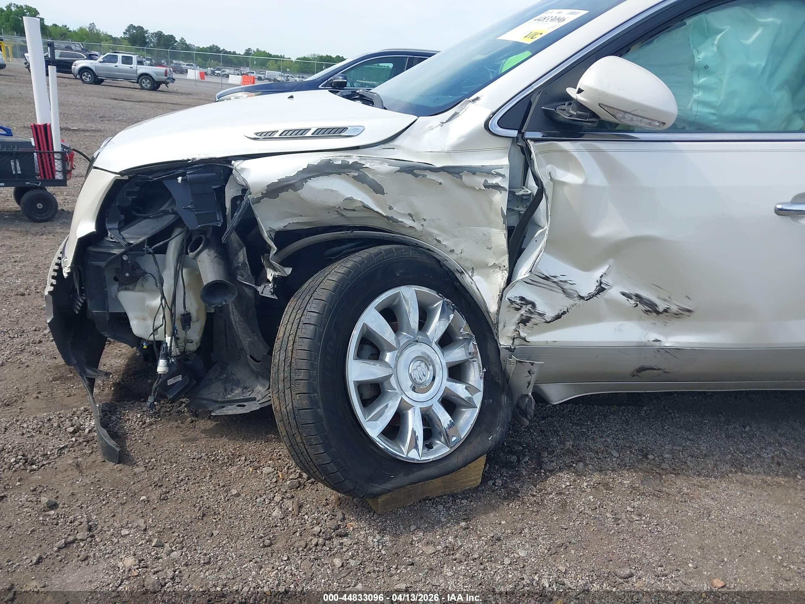 2011 Buick Enclave Cx Кремовый vin: 5GAKRAED2BJ266960