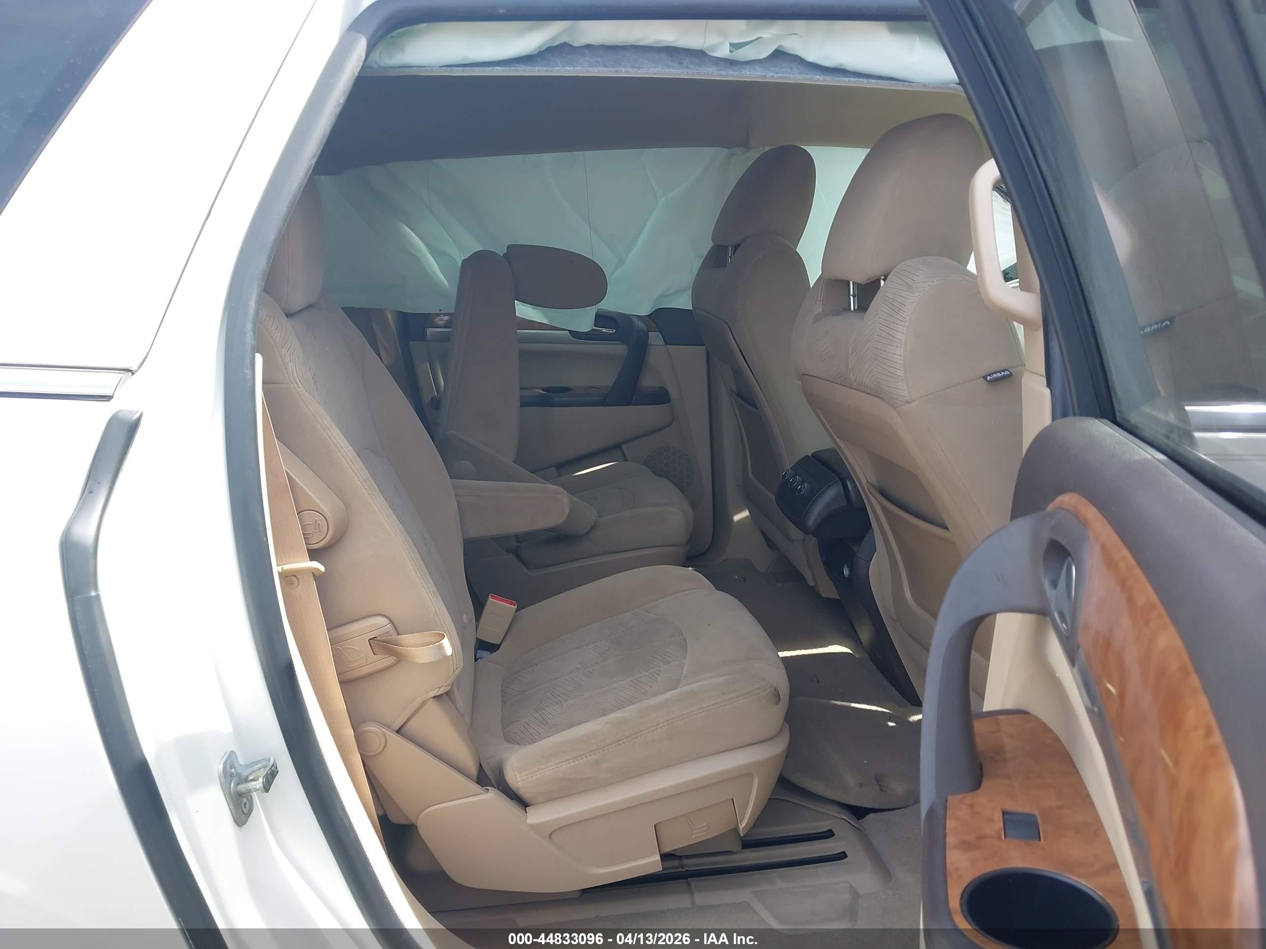 2011 Buick Enclave Cx Кремовый vin: 5GAKRAED2BJ266960