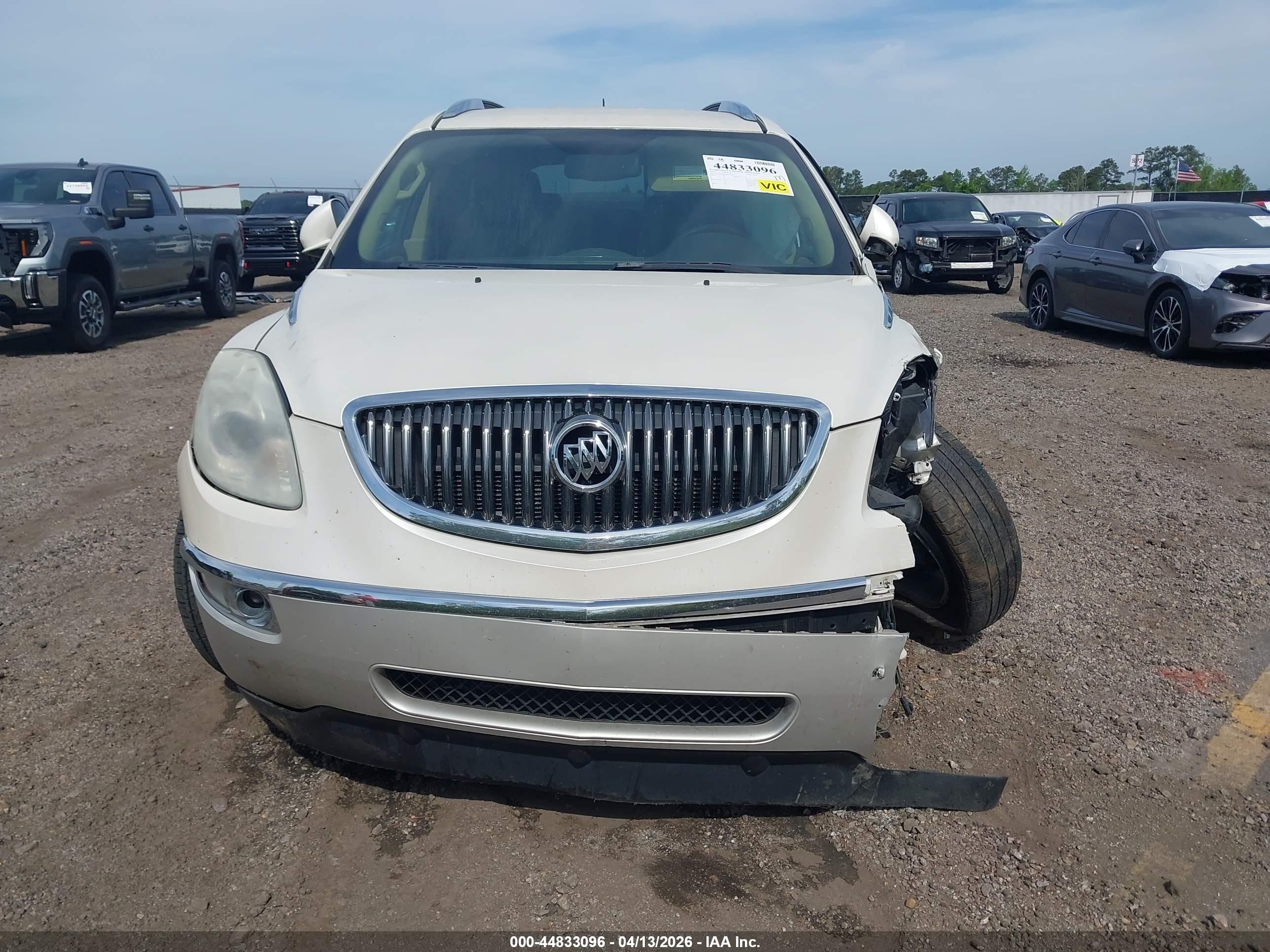 2011 Buick Enclave Cx Кремовый vin: 5GAKRAED2BJ266960