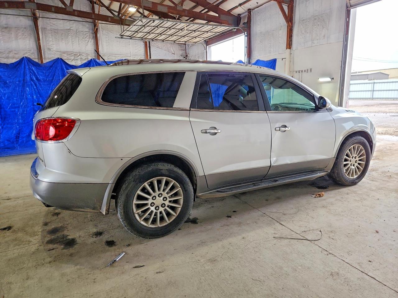 2011 Buick Enclave Cx Silver vin: 5GAKRAED8BJ257826