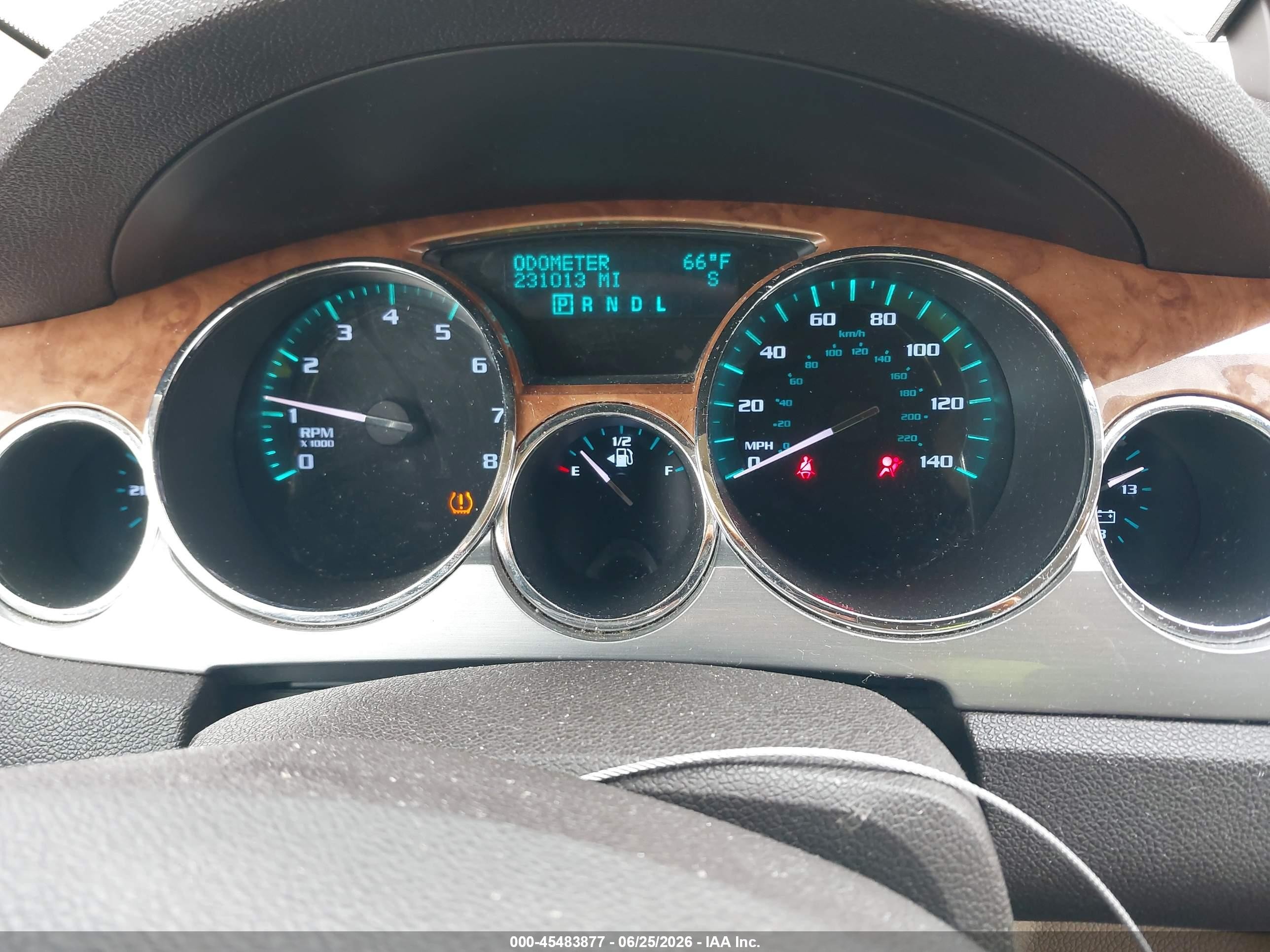 2011 Buick Enclave Cx White vin: 5GAKRAEDXBJ382990