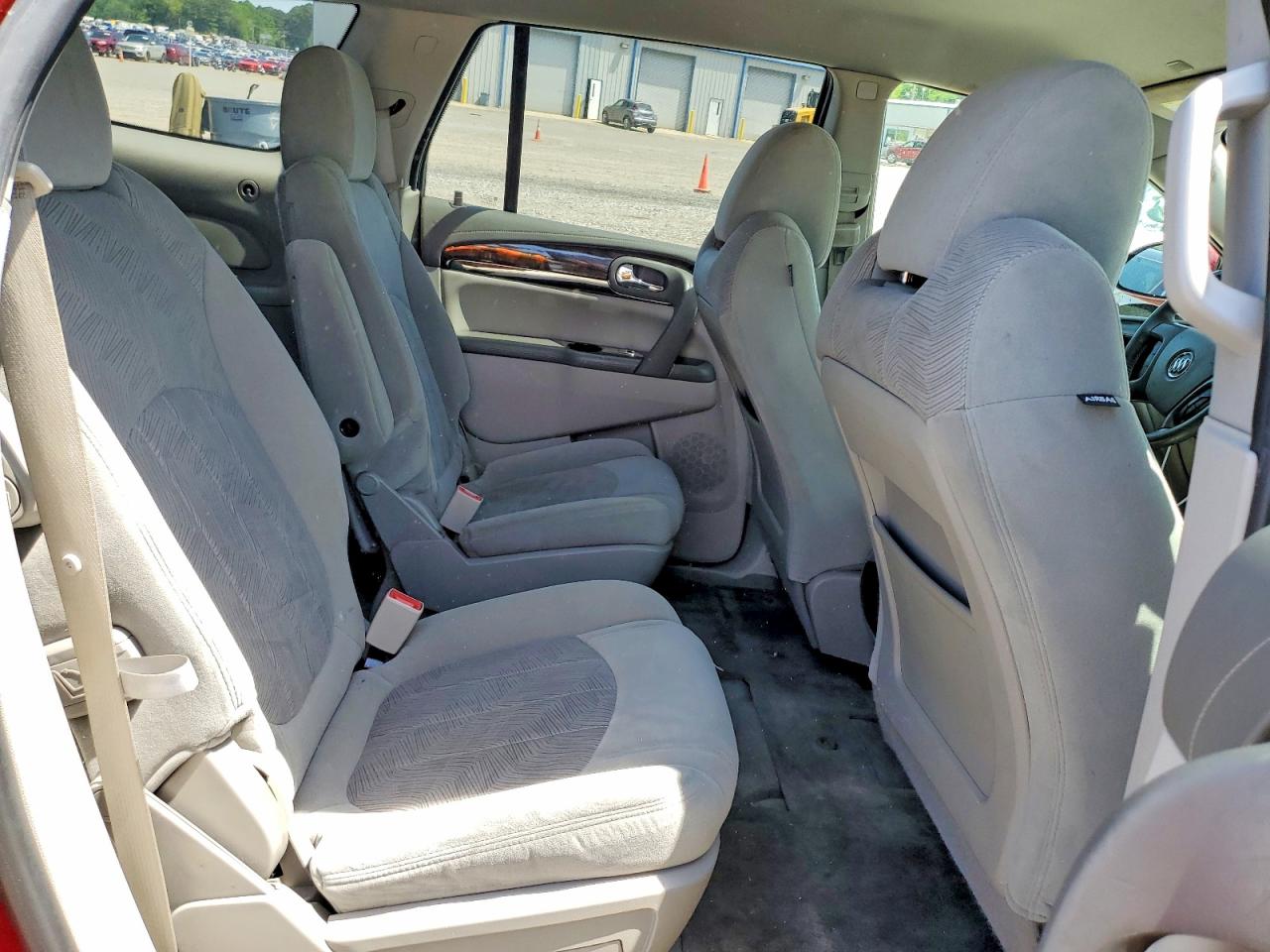 2016 Buick Enclave Burgundy vin: 5GAKRAKD0GJ315813