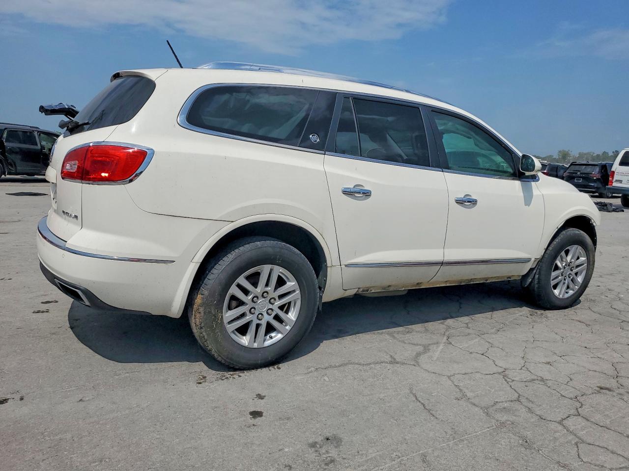 2014 Buick Enclave White vin: 5GAKRAKD4EJ132394