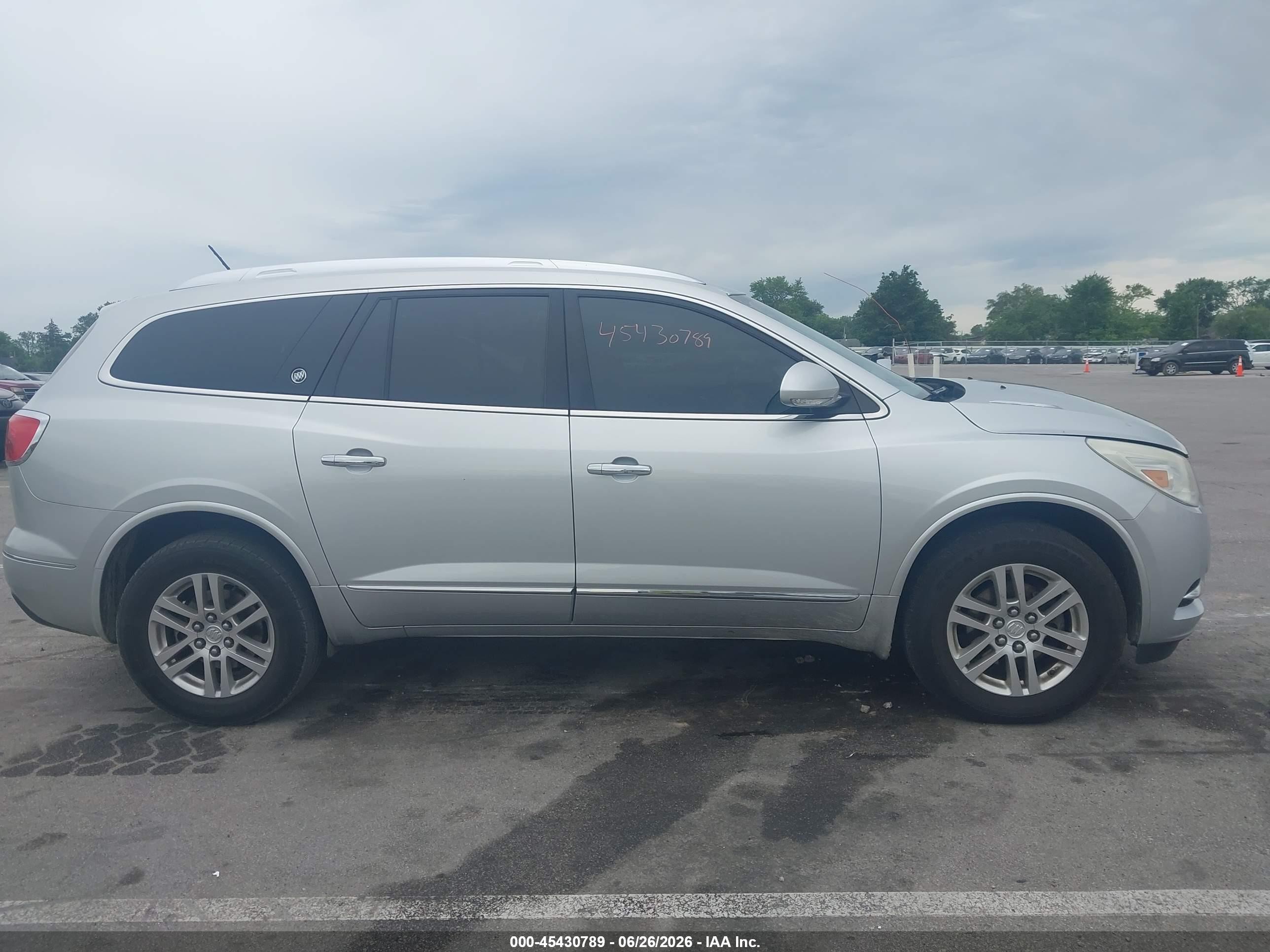 2014 Buick Enclave Convenience Silver vin: 5GAKRAKD4EJ207840