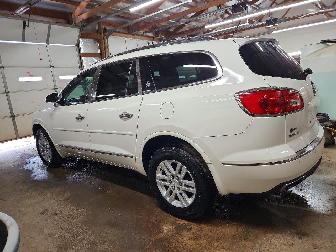 2015 Buick Enclave White vin: 5GAKRAKD4FJ294866