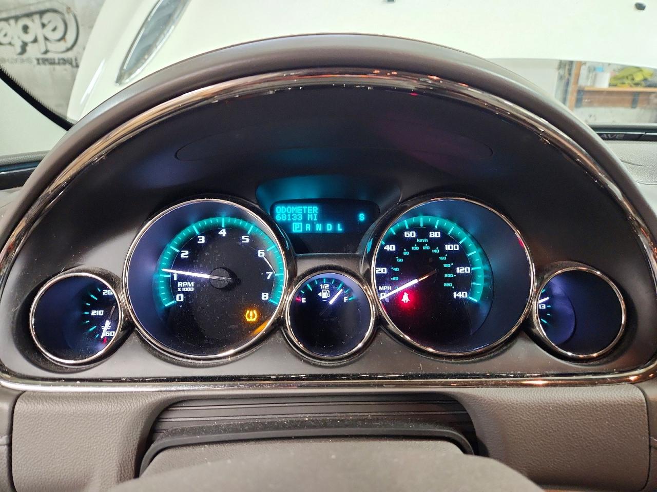 2015 Buick Enclave White vin: 5GAKRAKD4FJ294866