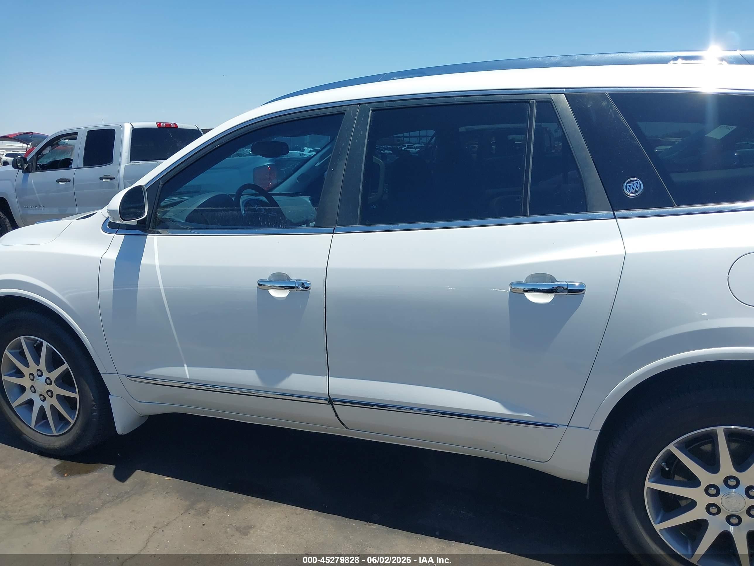 2017 Buick Enclave Convenience White vin: 5GAKRAKD5HJ338392