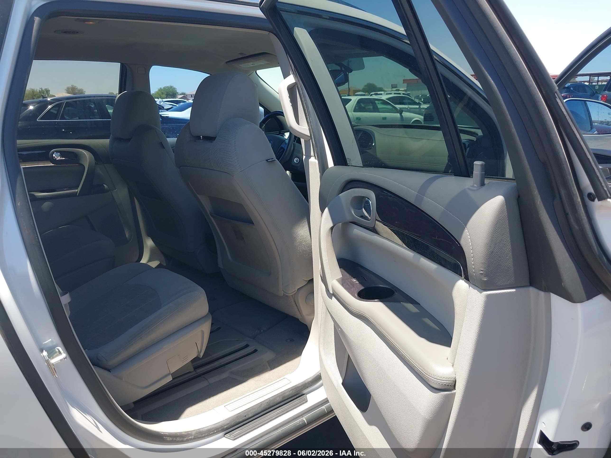 2017 Buick Enclave Convenience White vin: 5GAKRAKD5HJ338392