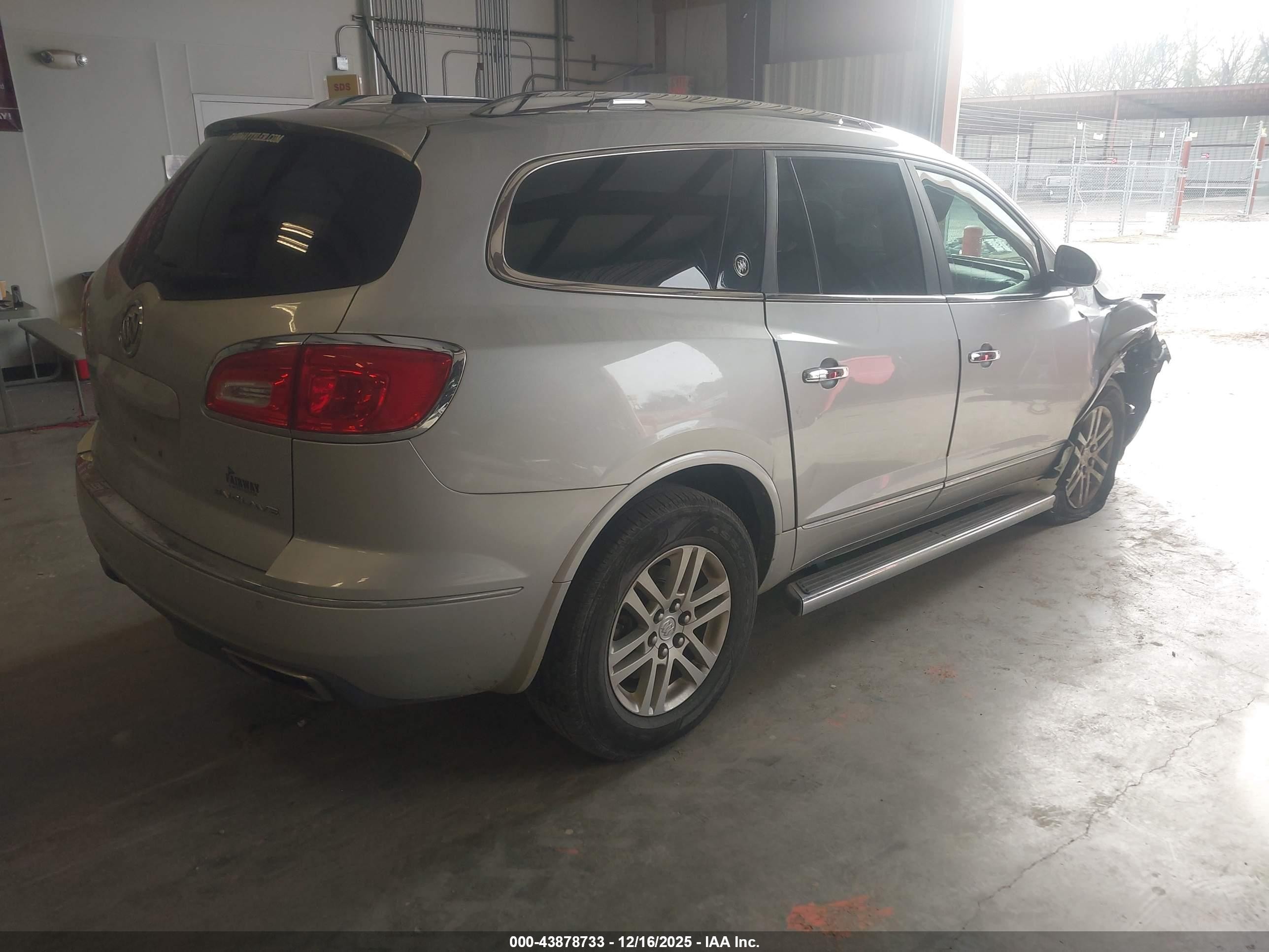 2014 Buick Enclave Convenience Silver vin: 5GAKRAKD6EJ184223