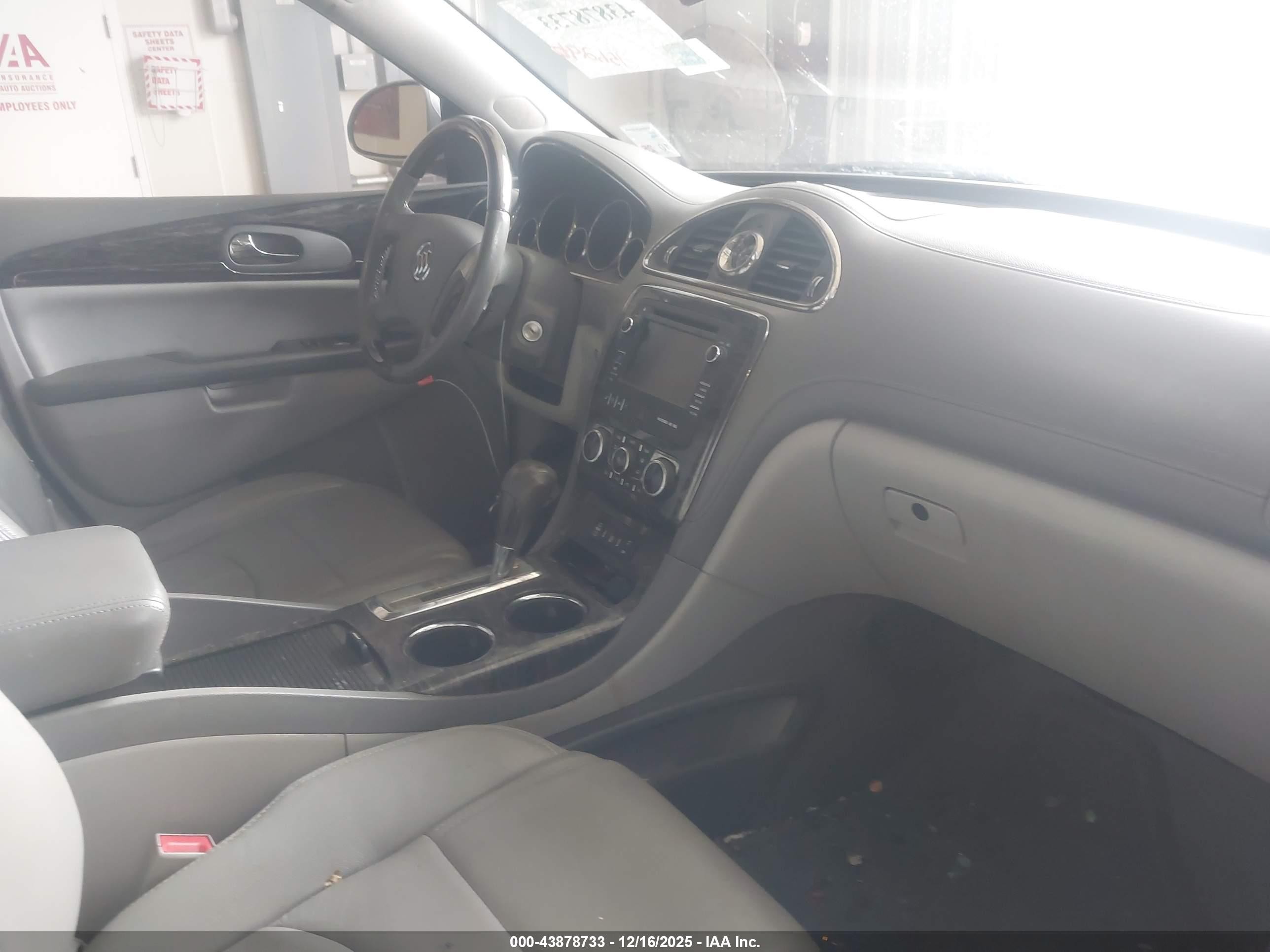 2014 Buick Enclave Convenience Silver vin: 5GAKRAKD6EJ184223