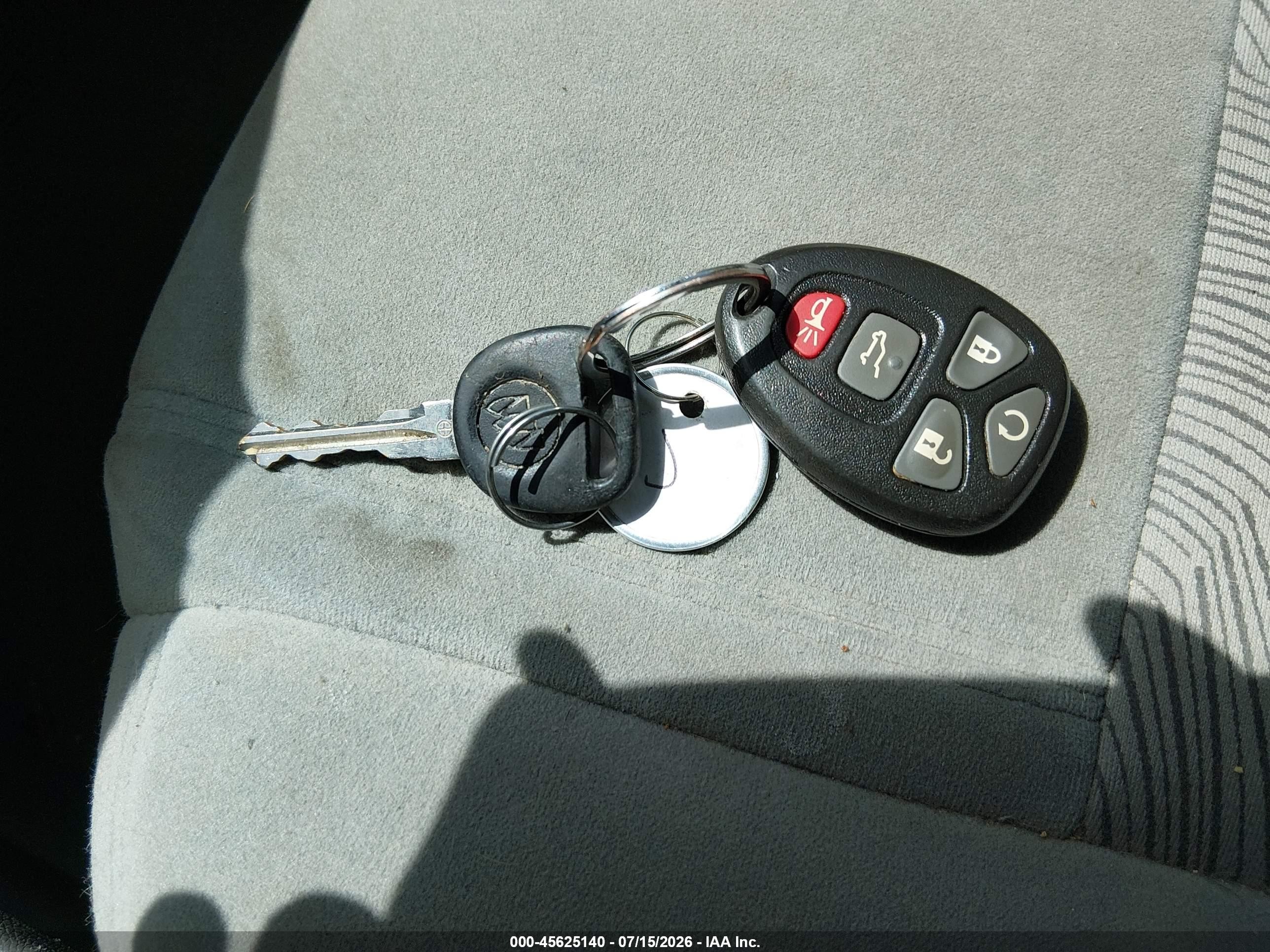 2015 Buick Enclave Convenience Silver vin: 5GAKRAKD6FJ380017