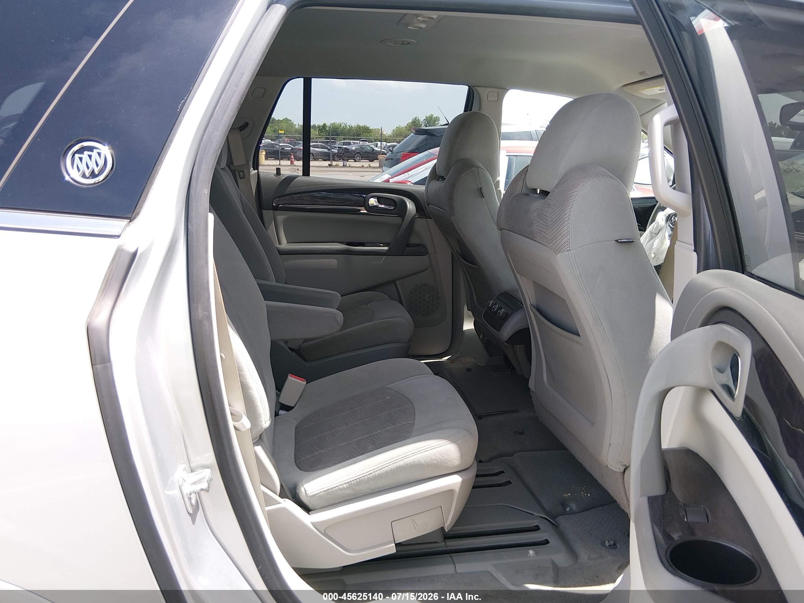 2015 Buick Enclave Convenience Silver vin: 5GAKRAKD6FJ380017