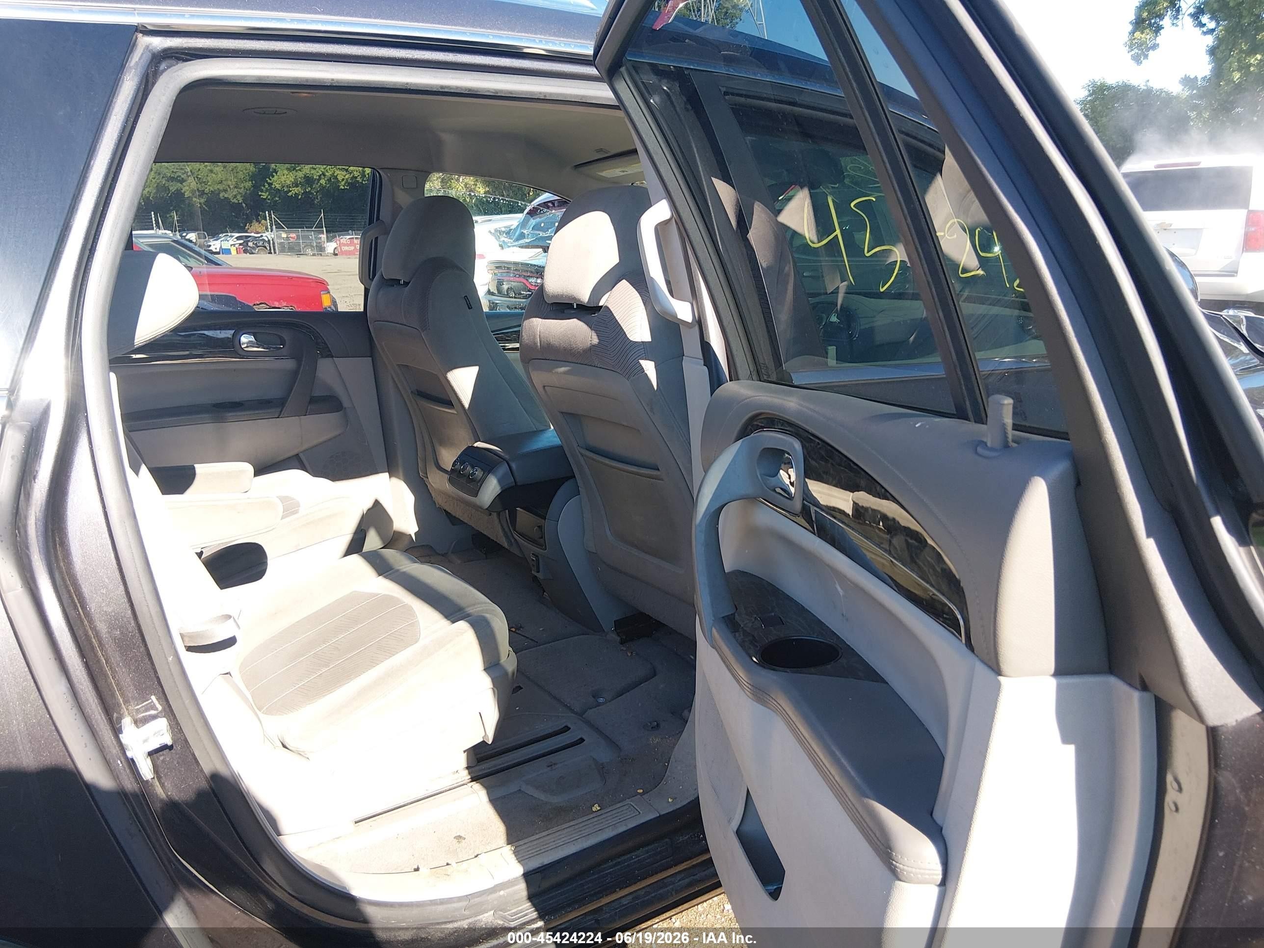 2014 Buick Enclave Convenience Gray vin: 5GAKRAKD8EJ203662