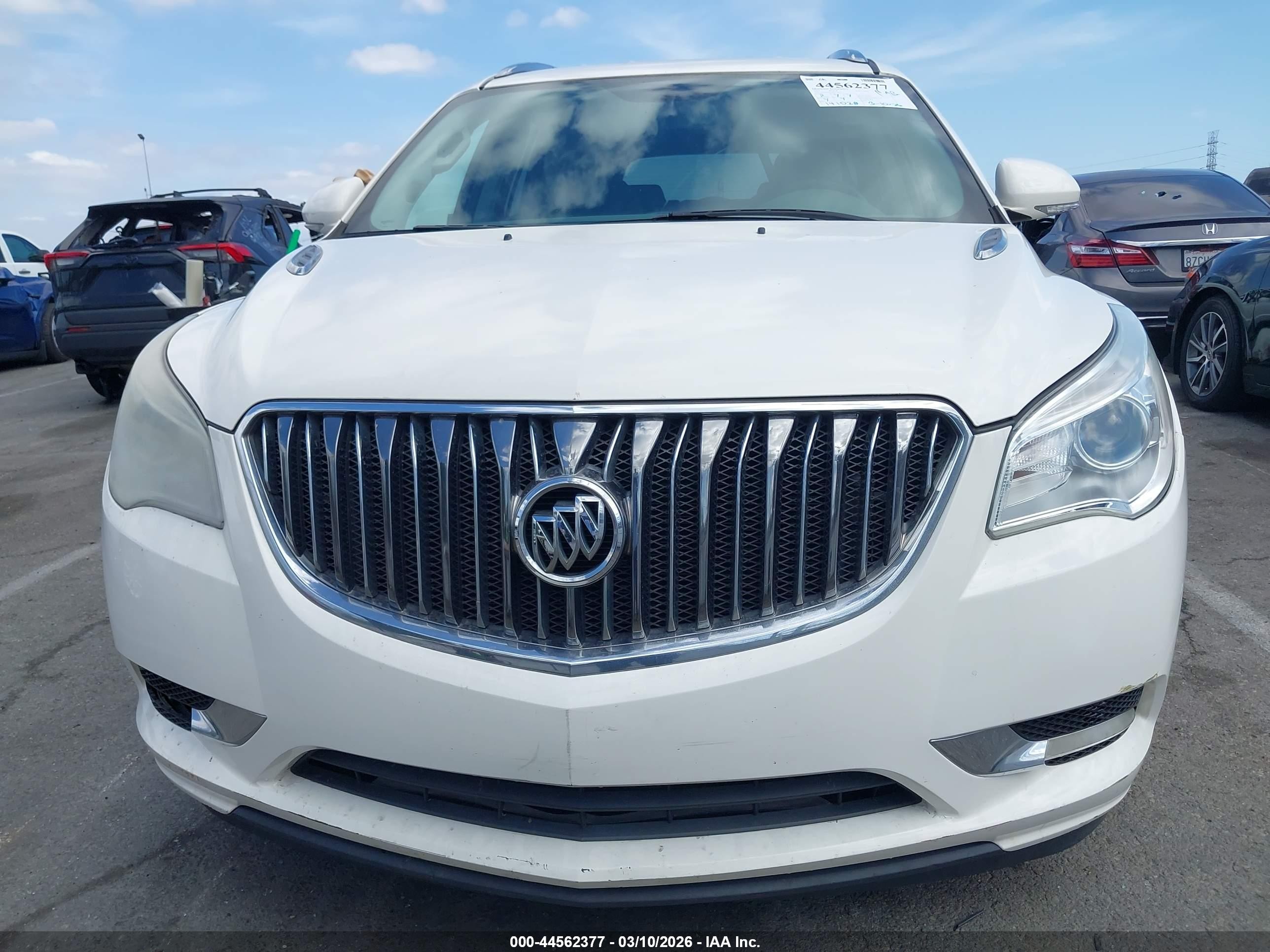 2015 Buick Enclave Convenience White vin: 5GAKRAKD8FJ119696