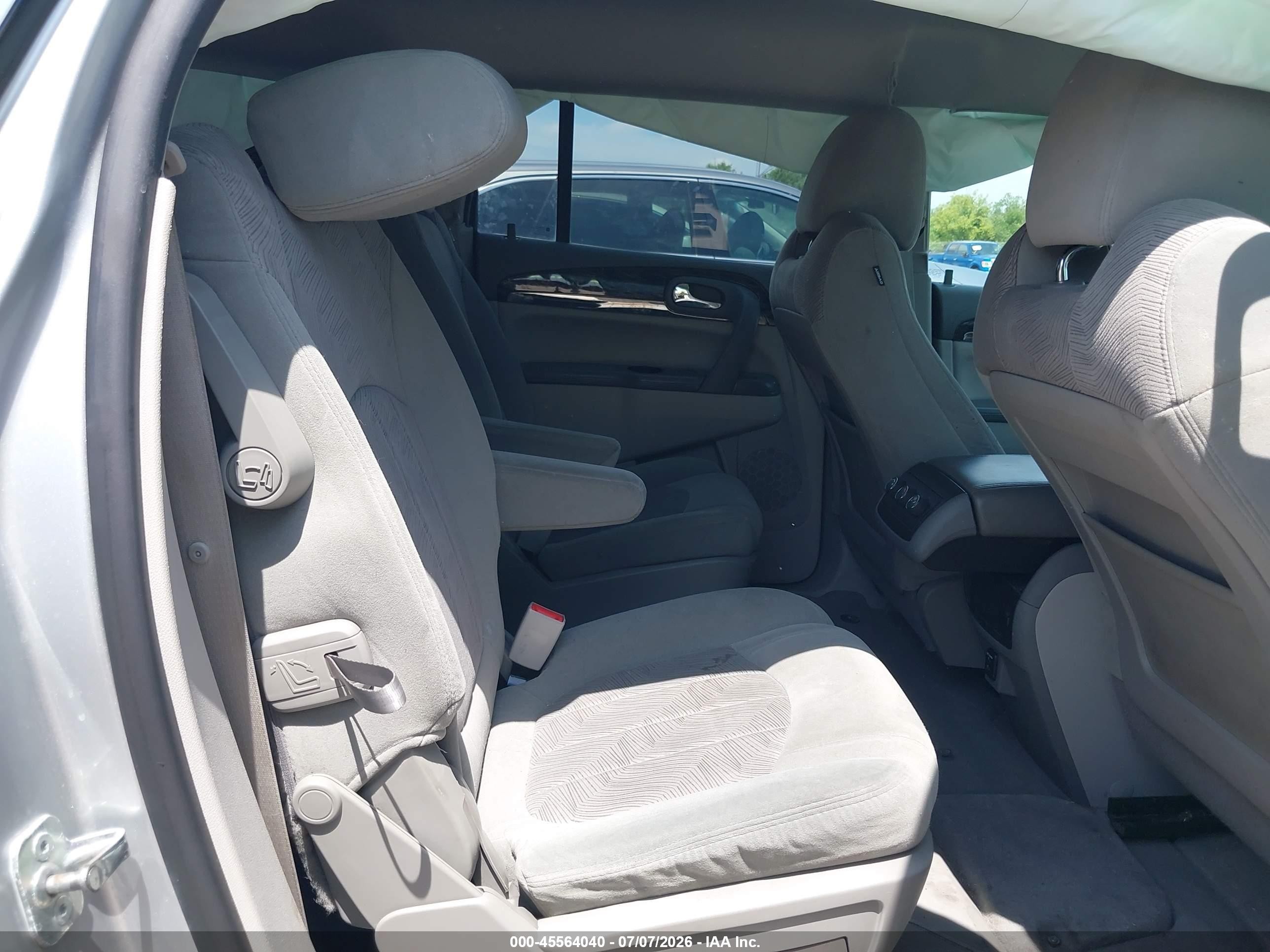 2014 Buick Enclave Convenience Silver vin: 5GAKRAKDXEJ225520