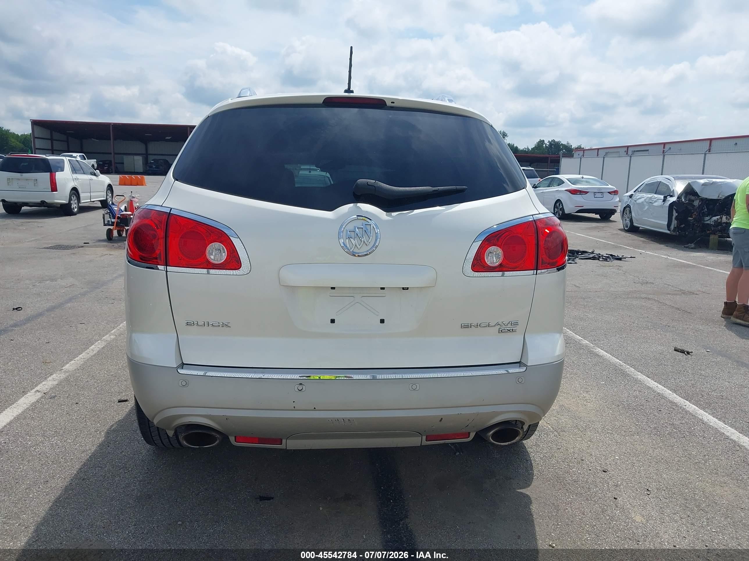2011 Buick Enclave 1xl White vin: 5GAKRBED0BJ347168