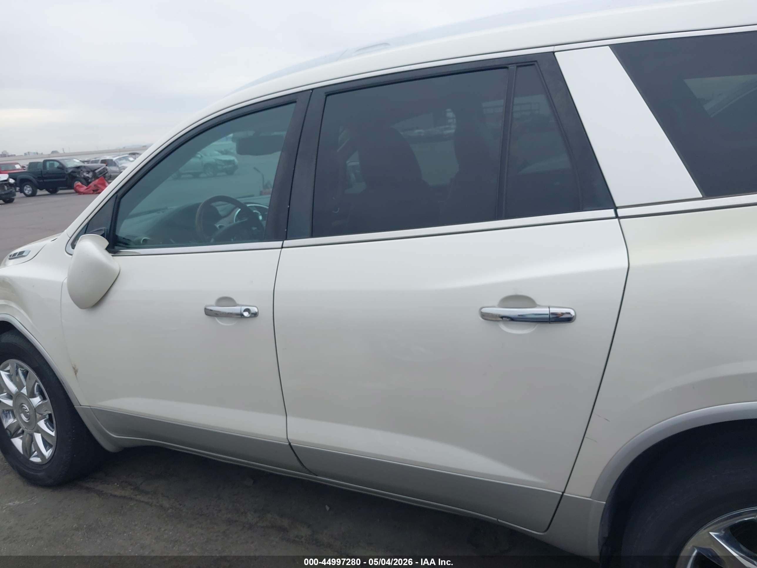 2011 Buick Enclave 1xl Белый vin: 5GAKRBED0BJ415663